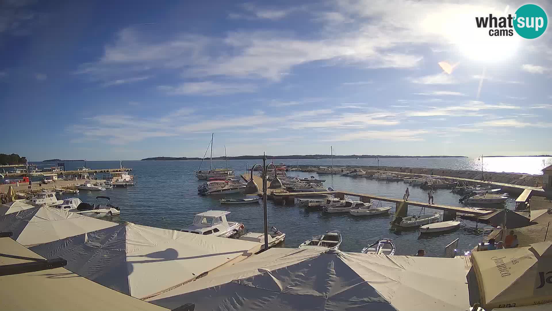 Fažana Camera en vivo riva y marina de la ciudad – Istria