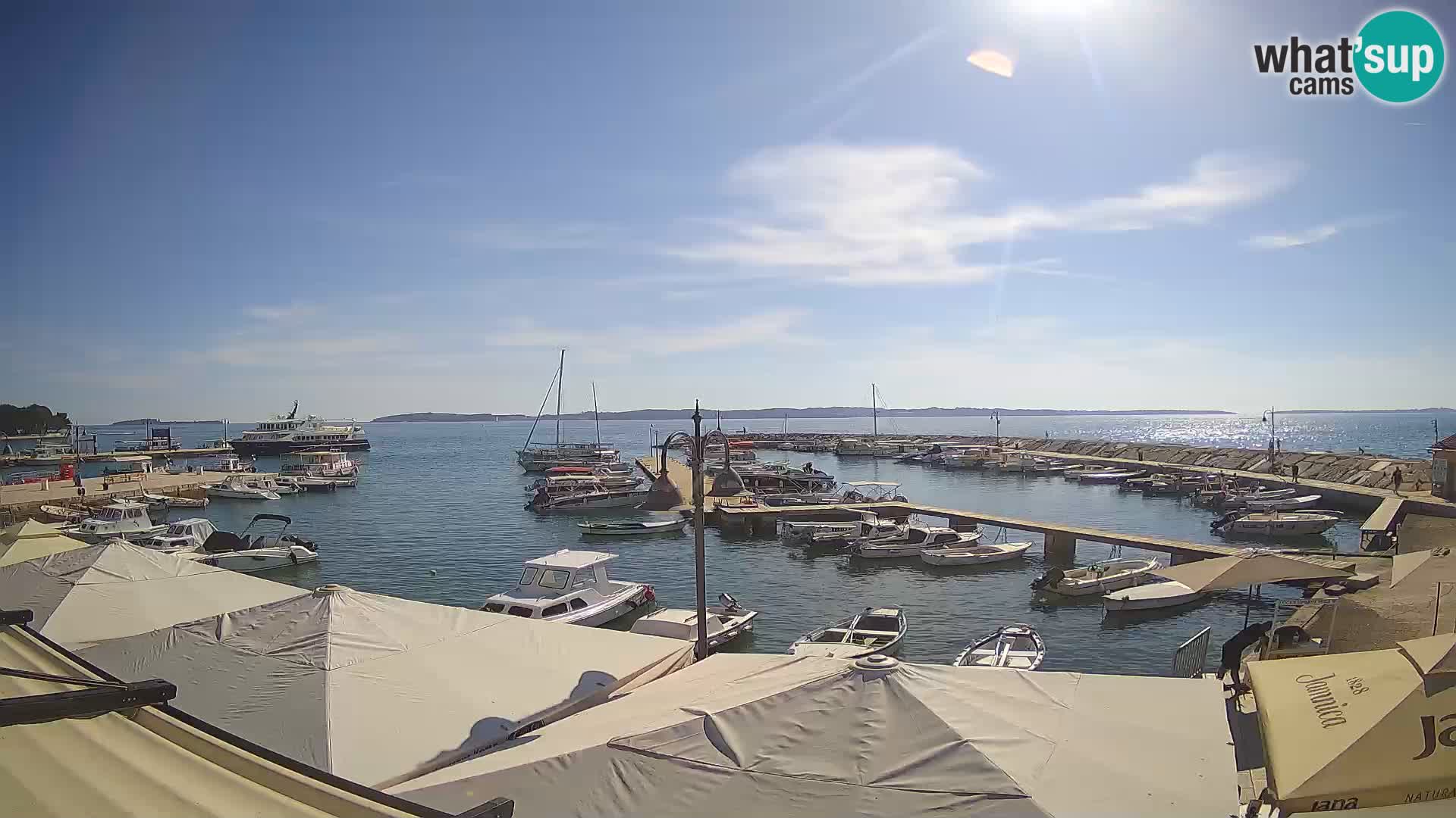 Fažana Camera en vivo riva y marina de la ciudad – Istria