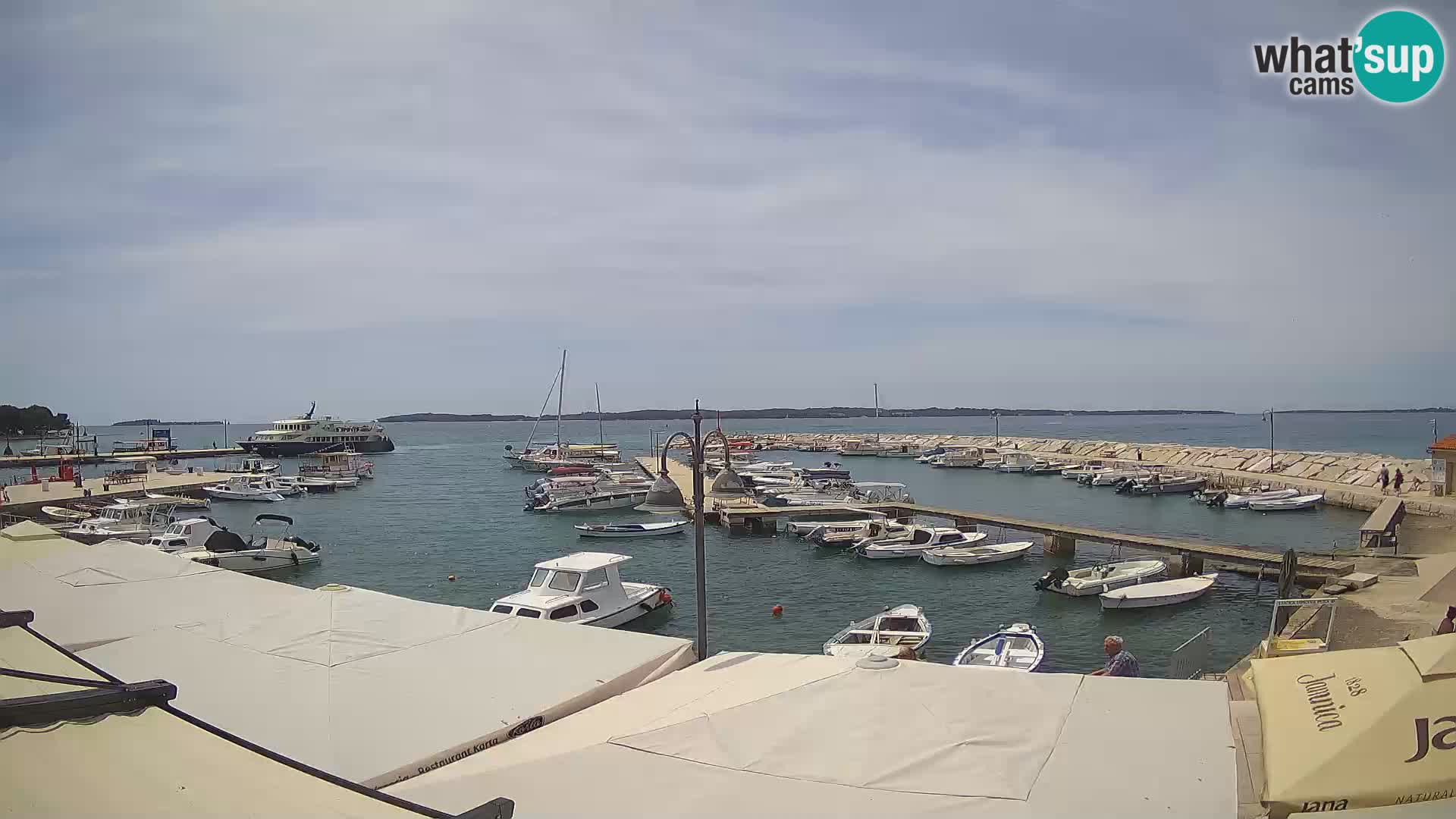 Spletna kamera Fažana riva in mestna marina – Istra
