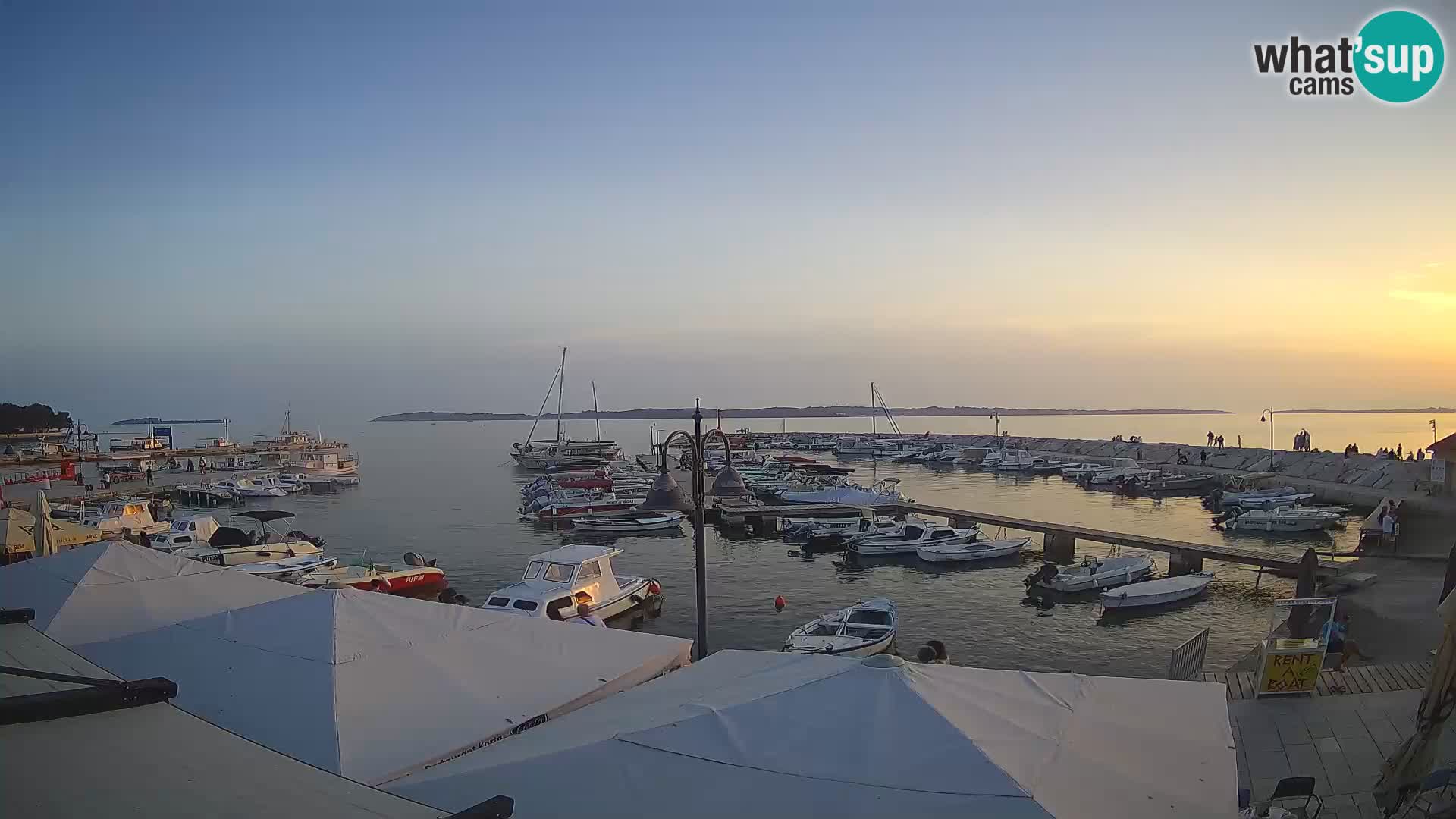 Webcam Fažana riva and city marina – Istria