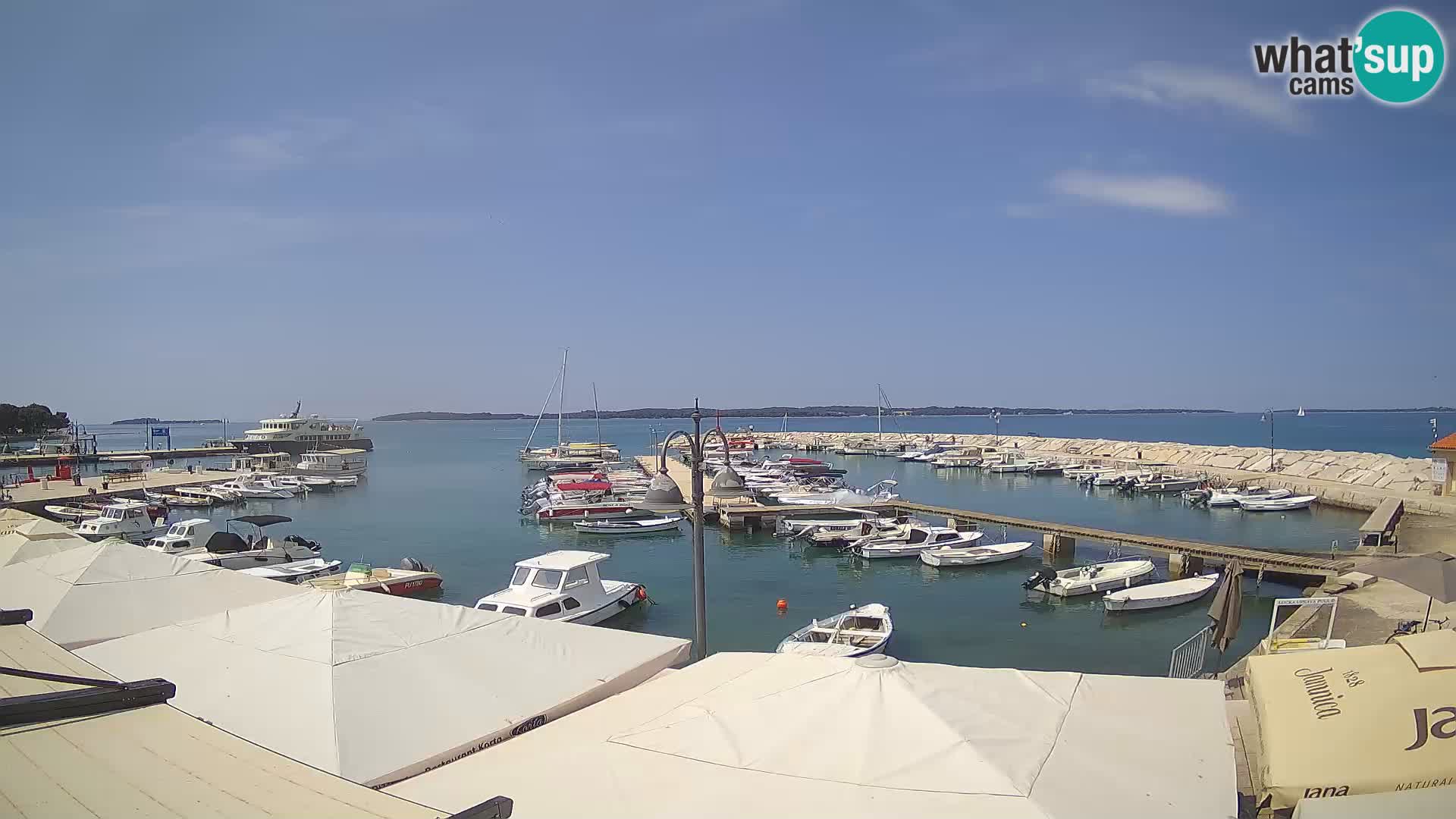 Fažana Camera en vivo riva y marina de la ciudad – Istria