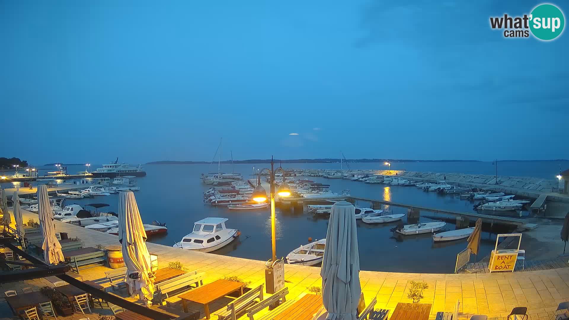 Webcam Fažana riva and city marina – Istria