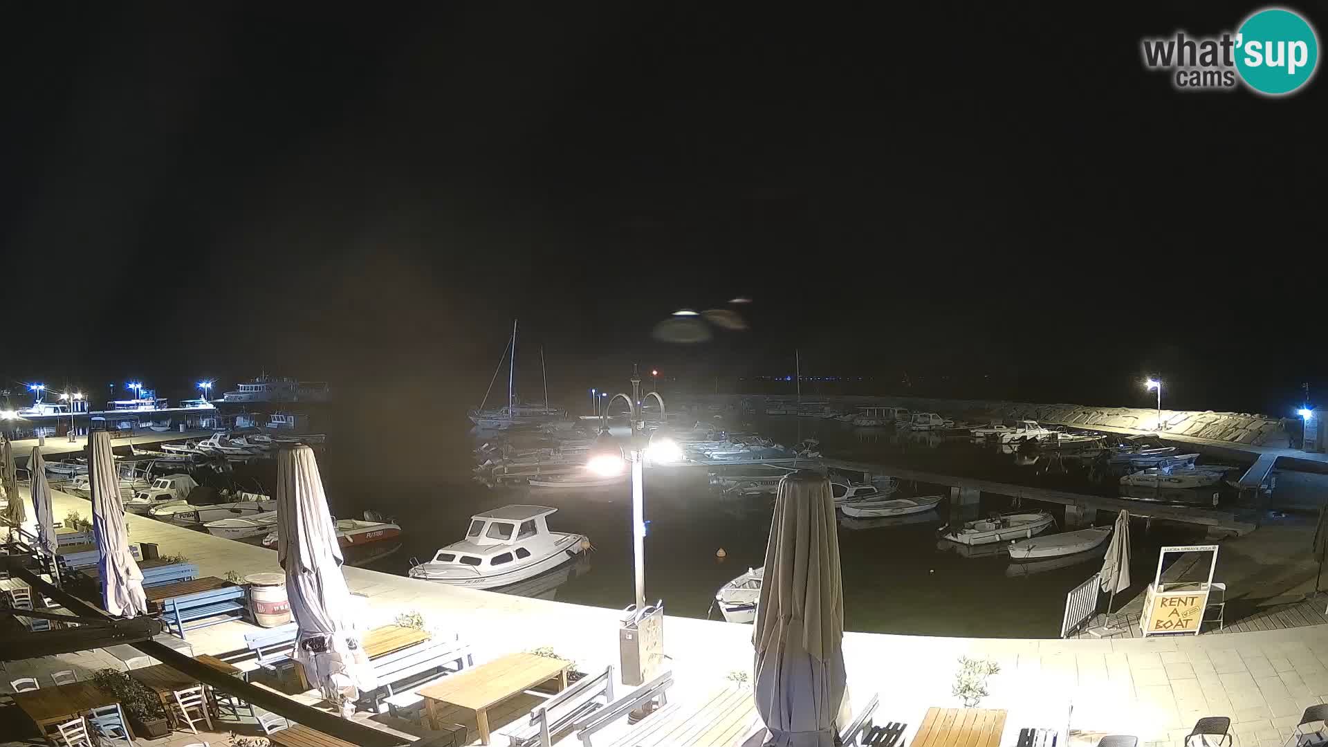 Fažana Camera en vivo riva y marina de la ciudad – Istria
