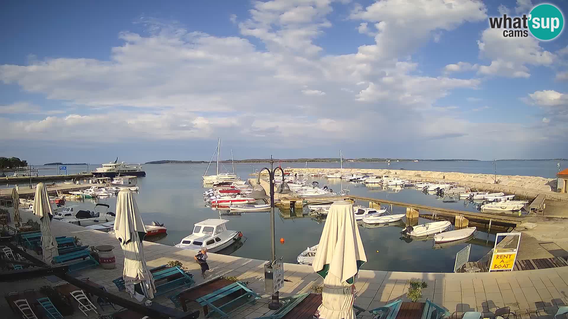 Spletna kamera Fažana riva in mestna marina – Istra