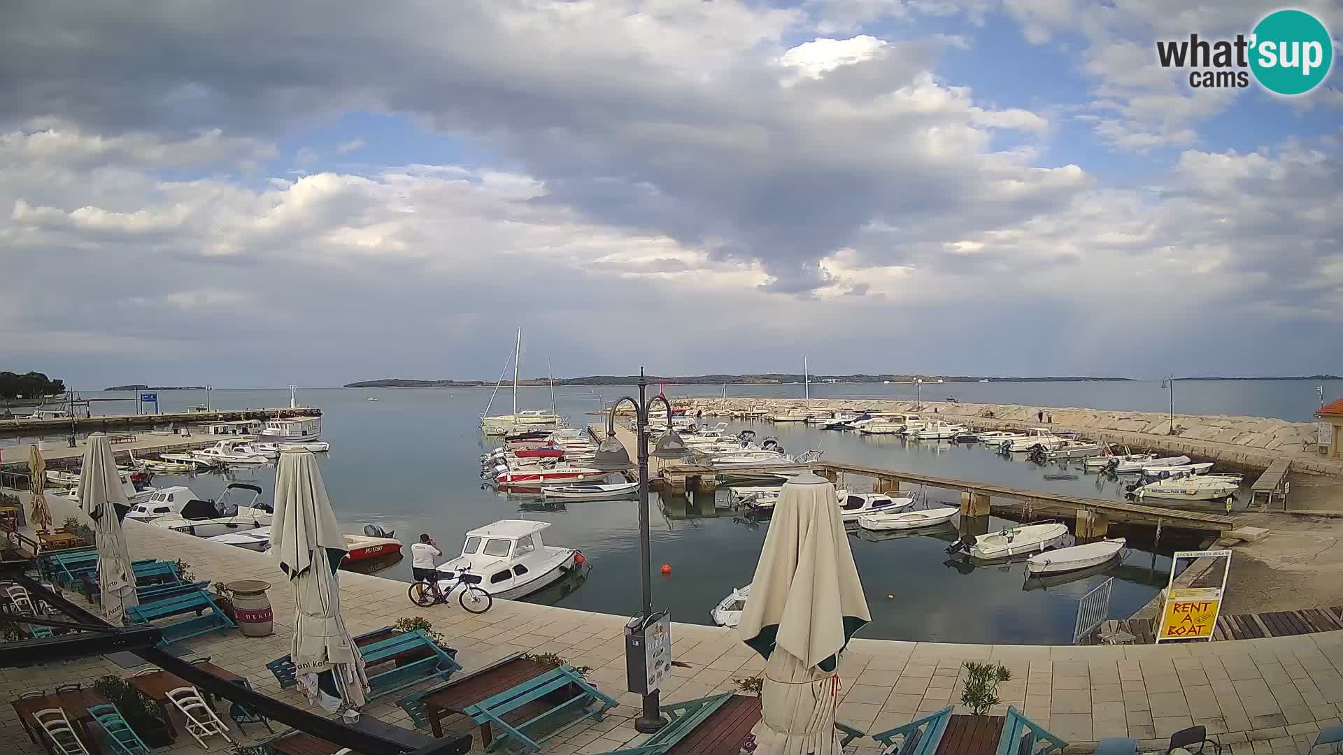 Spletna kamera Fažana riva in mestna marina – Istra
