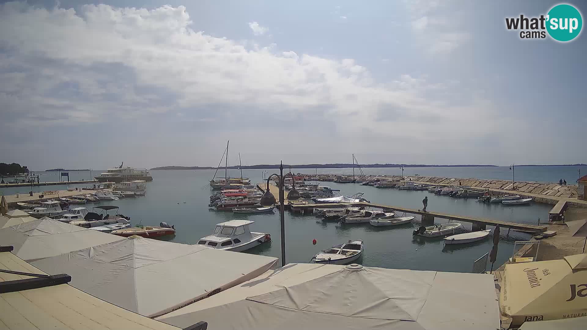 Spletna kamera Fažana riva in mestna marina – Istra
