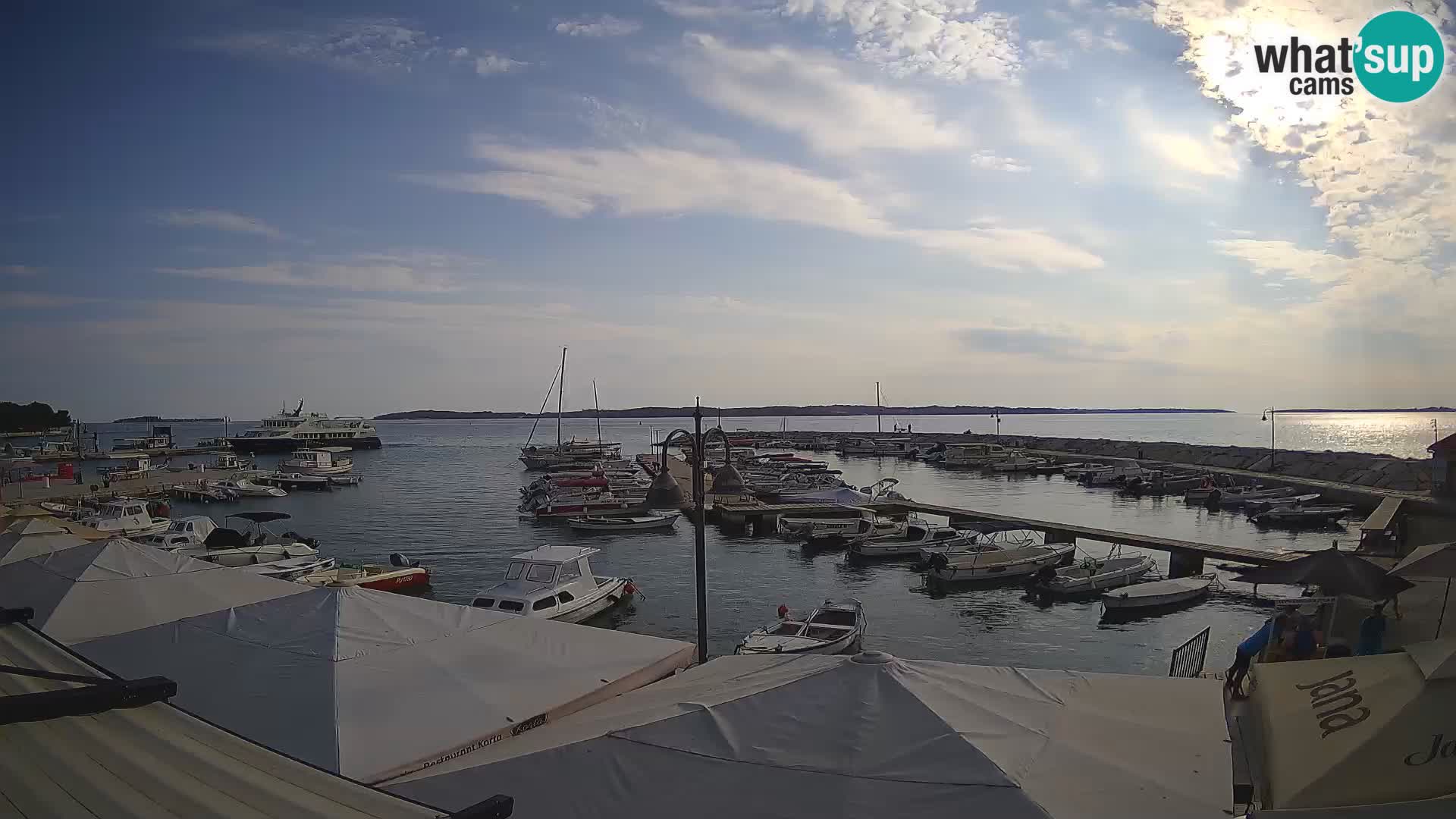 Webcam Fažana riva and city marina – Istria