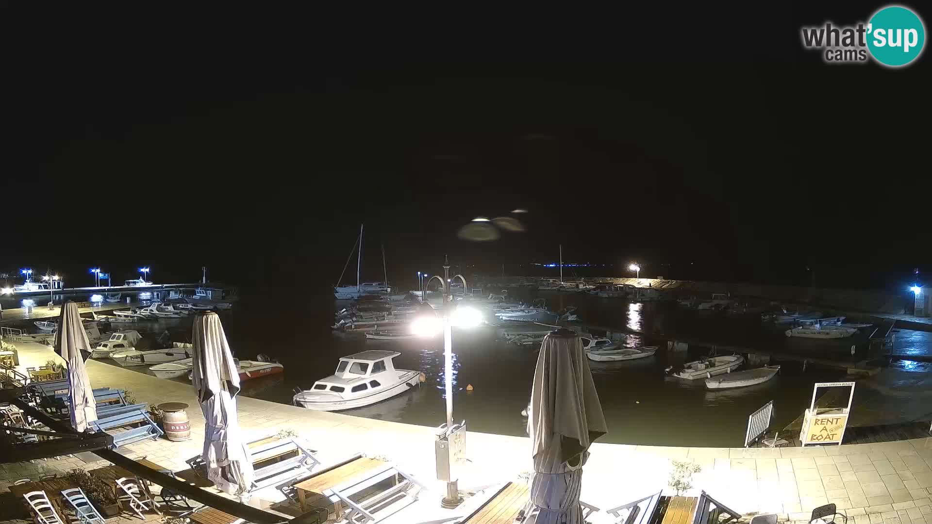 Fažana Camera en vivo riva y marina de la ciudad – Istria