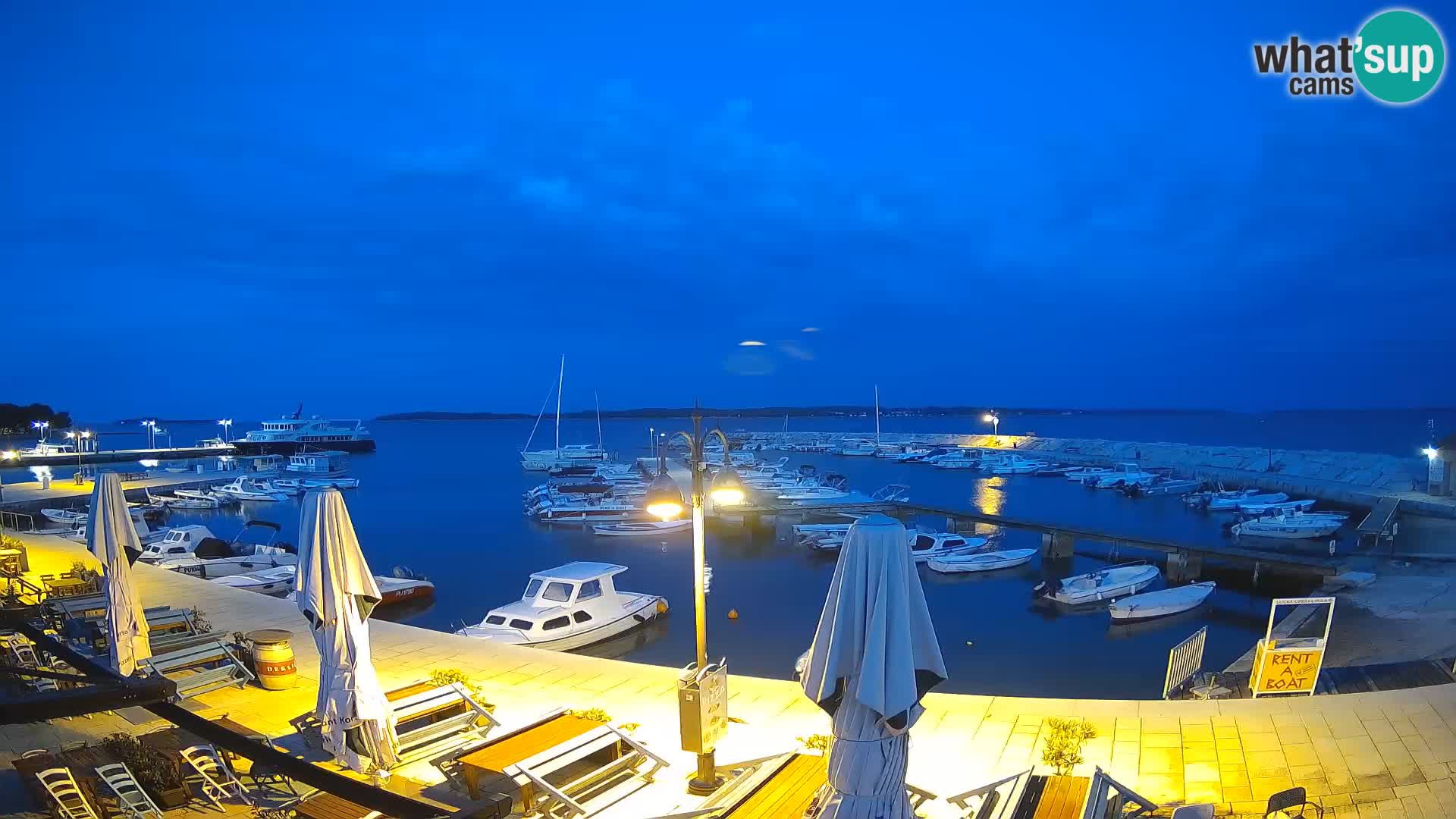 Fažana Camera en vivo riva y marina de la ciudad – Istria