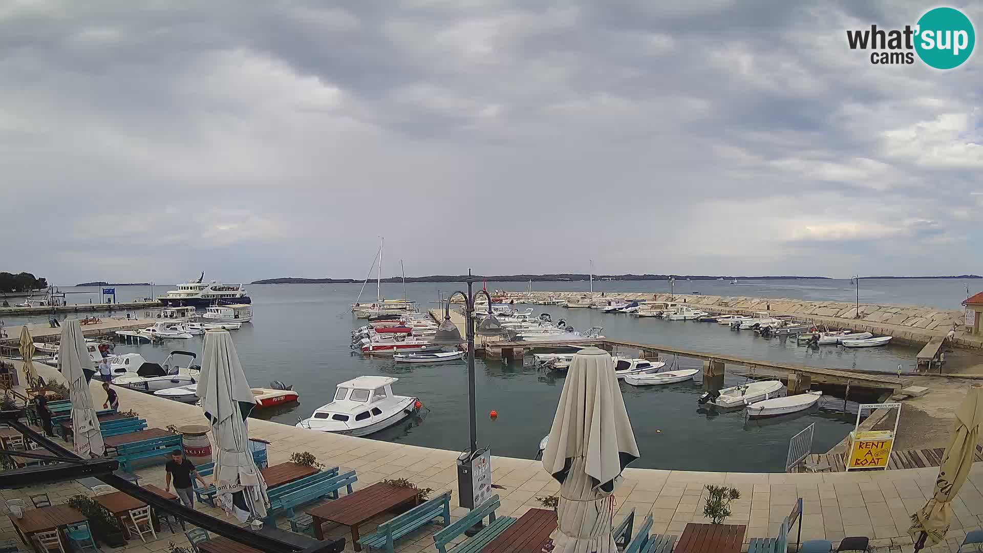 Webcam Fažana riva and city marina – Istria