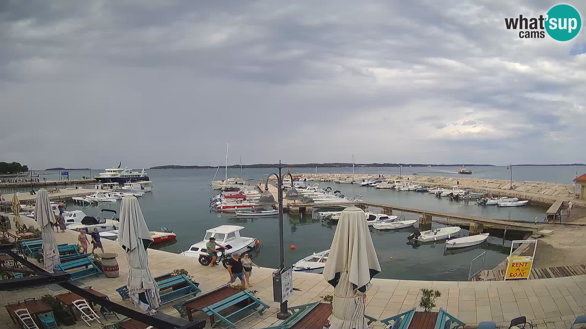 Webcam Fažana riva and city marina – Istria