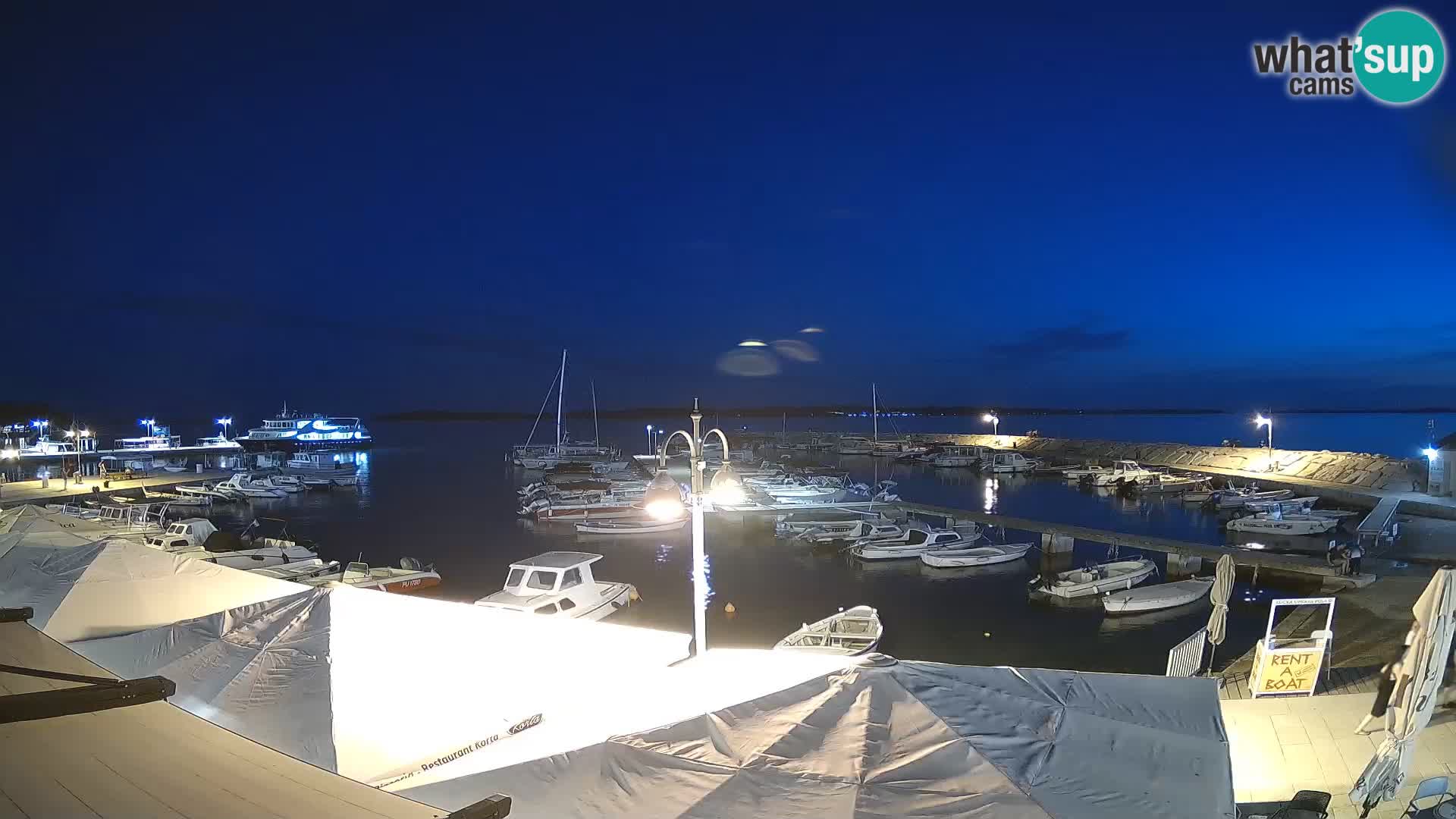Spletna kamera Fažana riva in mestna marina – Istra