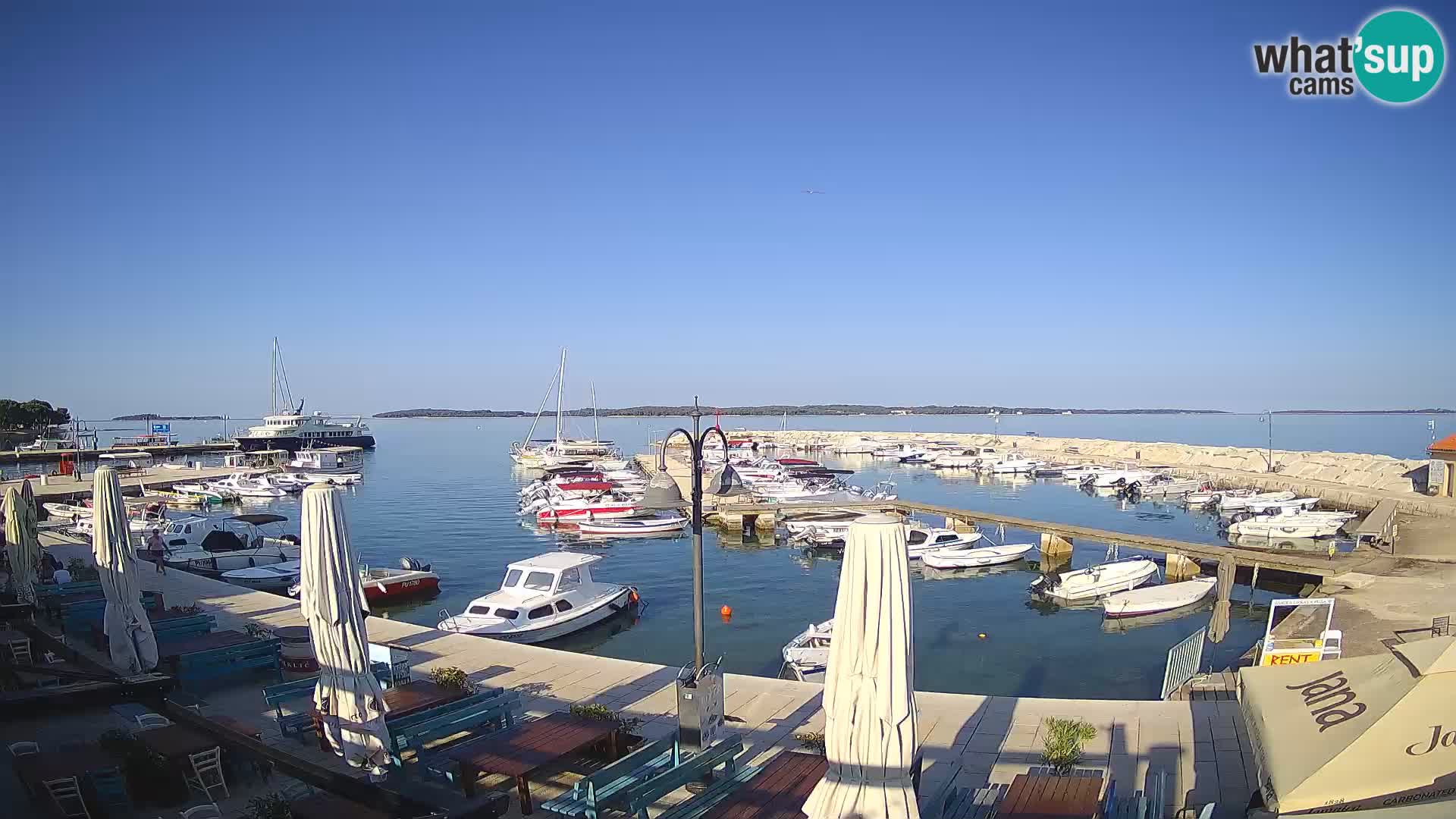 Webcam Fažana riva and city marina – Istria