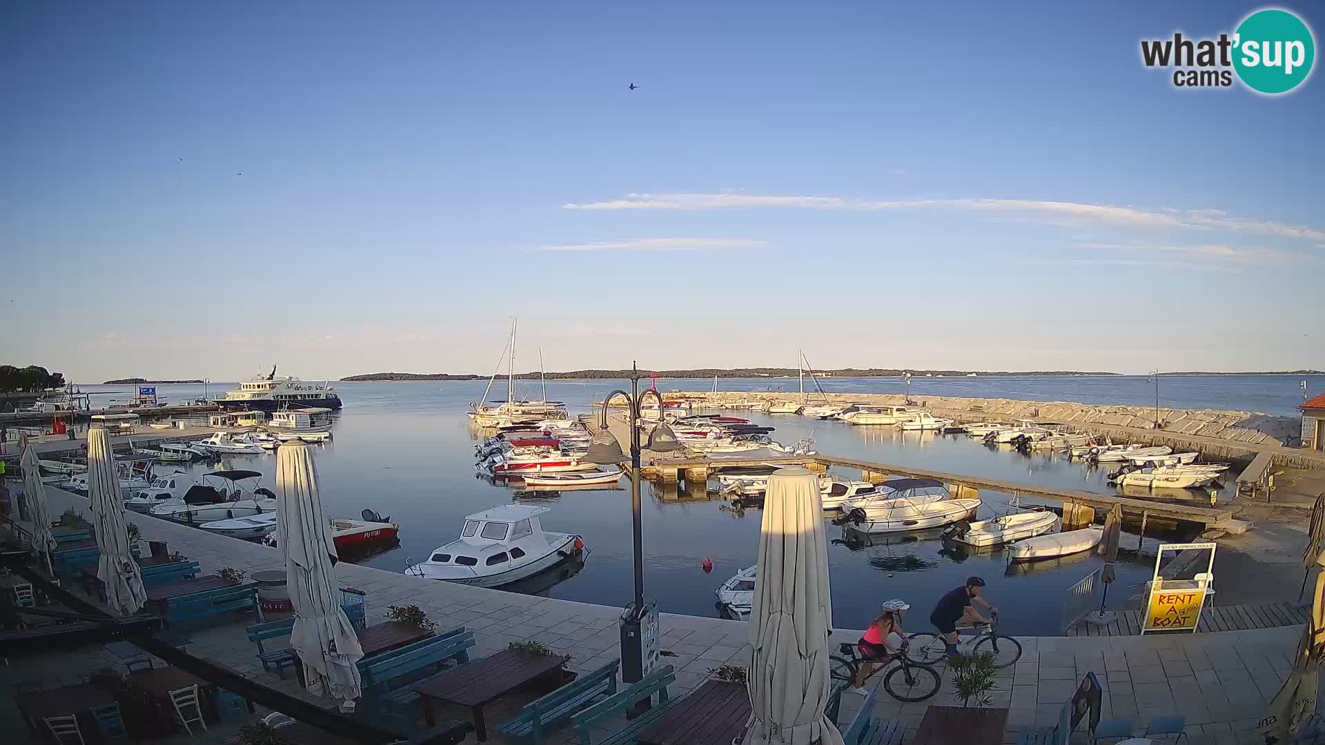 Spletna kamera Fažana riva in mestna marina – Istra