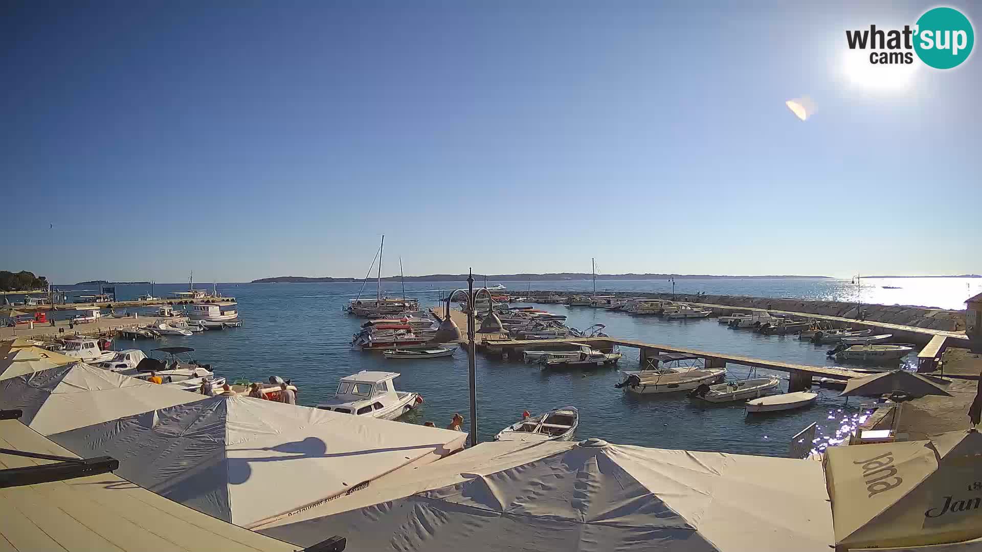 Fažana Camera en vivo riva y marina de la ciudad – Istria