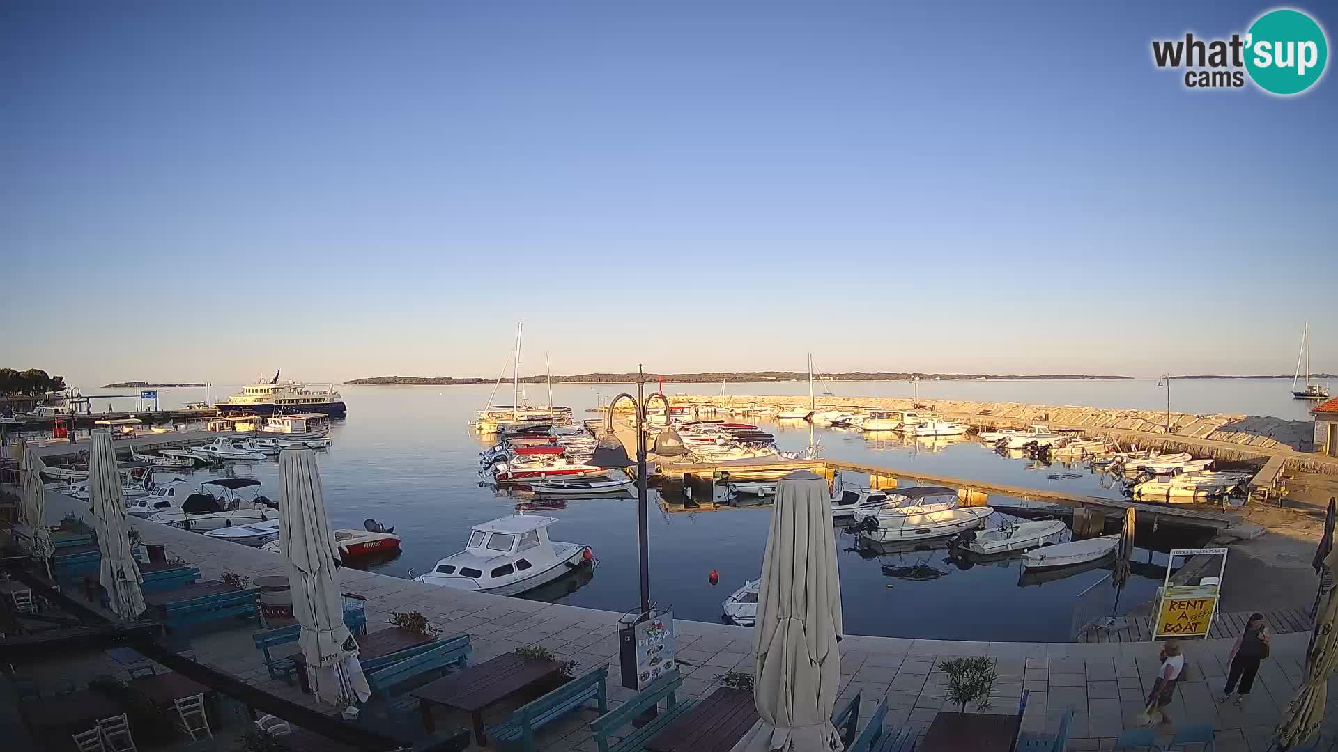 Fažana Camera en vivo riva y marina de la ciudad – Istria