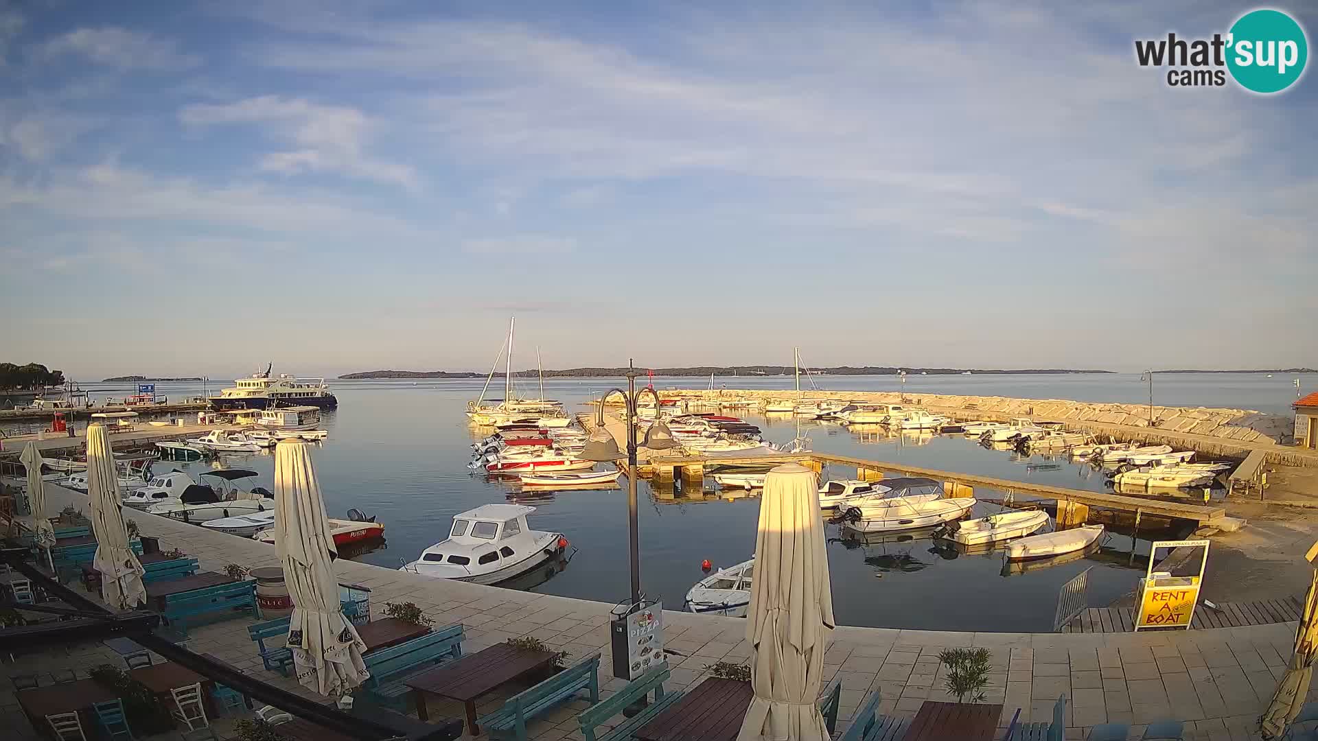 Webcam Fažana riva and city marina – Istria
