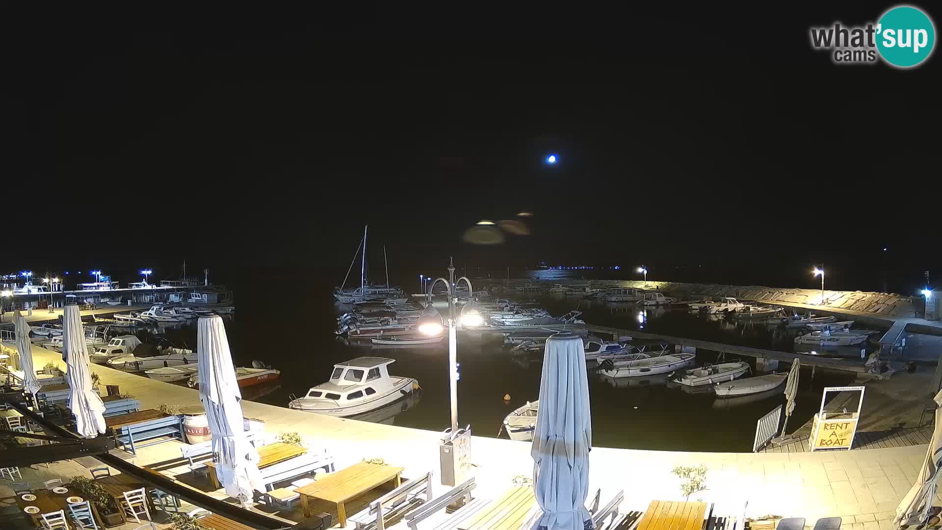 Fažana Camera en vivo riva y marina de la ciudad – Istria