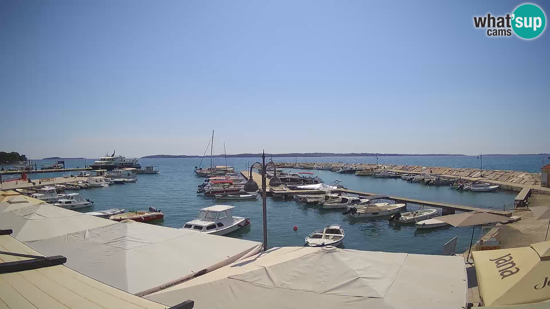 Webcam Fažana riva and city marina – Istria