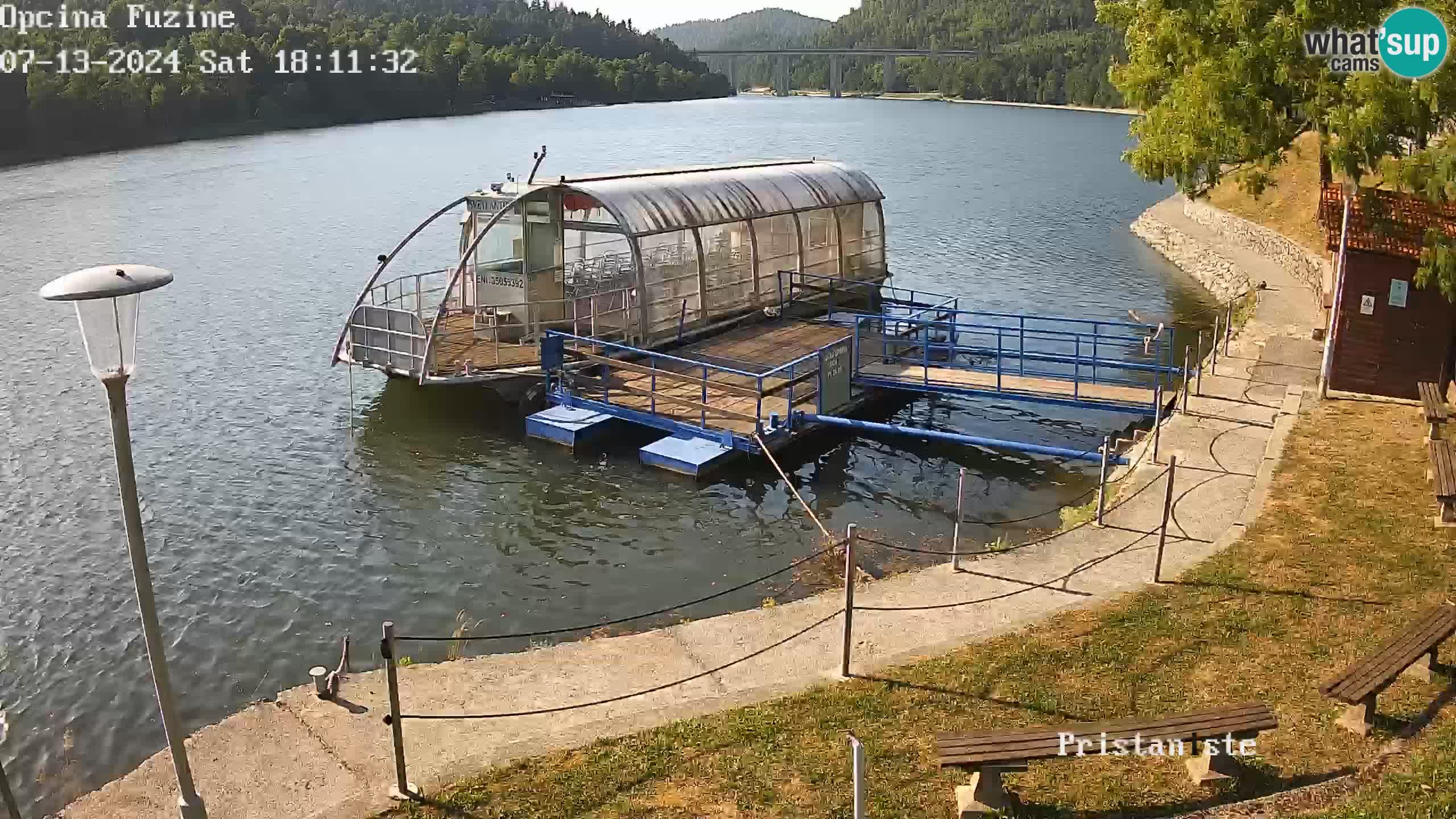 Lago Bajer camera en vivo Bajersko Jezero Fužine barco turístico