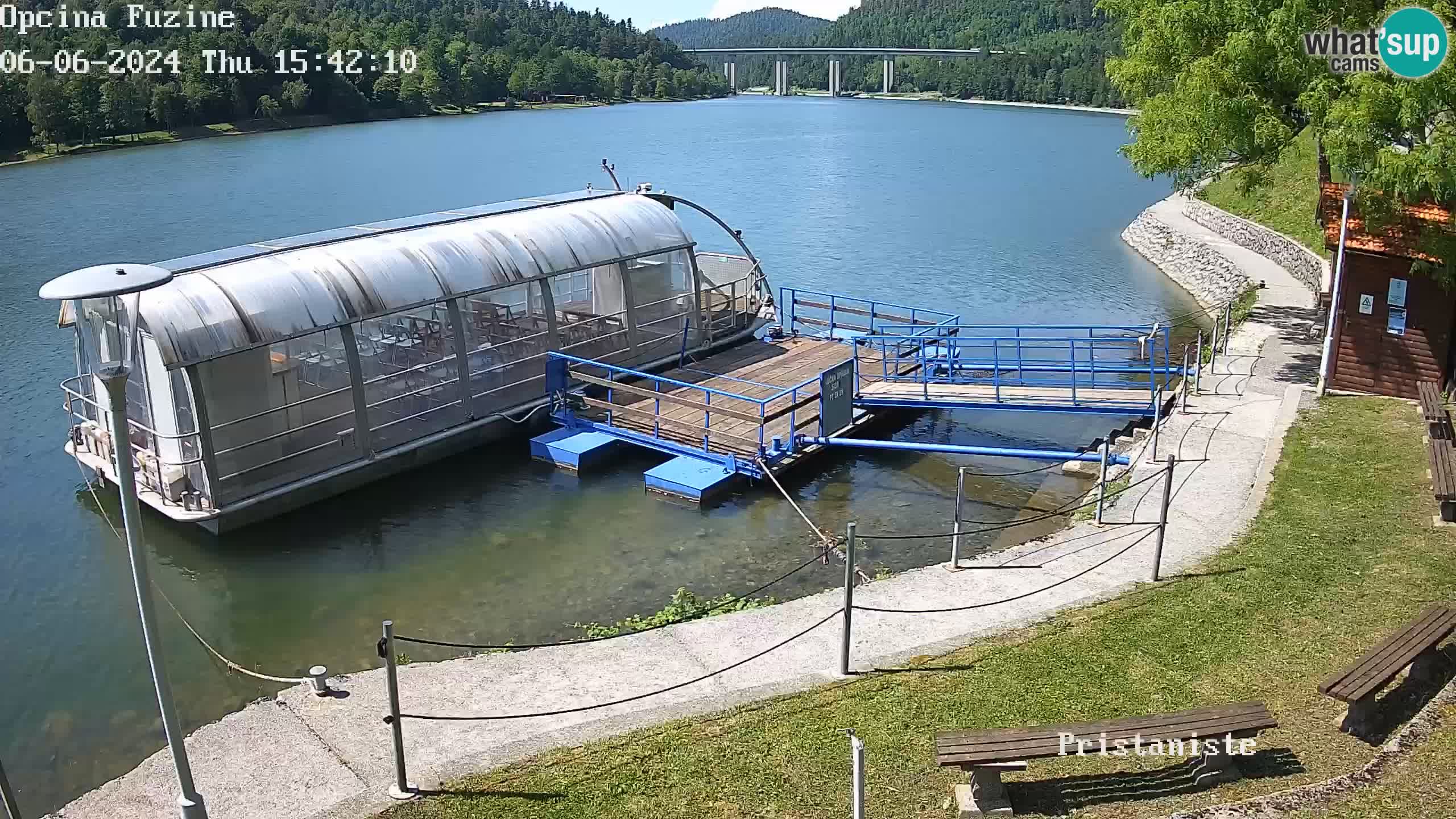 Lago Bajer live webcam Bajersko Jezero Fužine bateau touristique