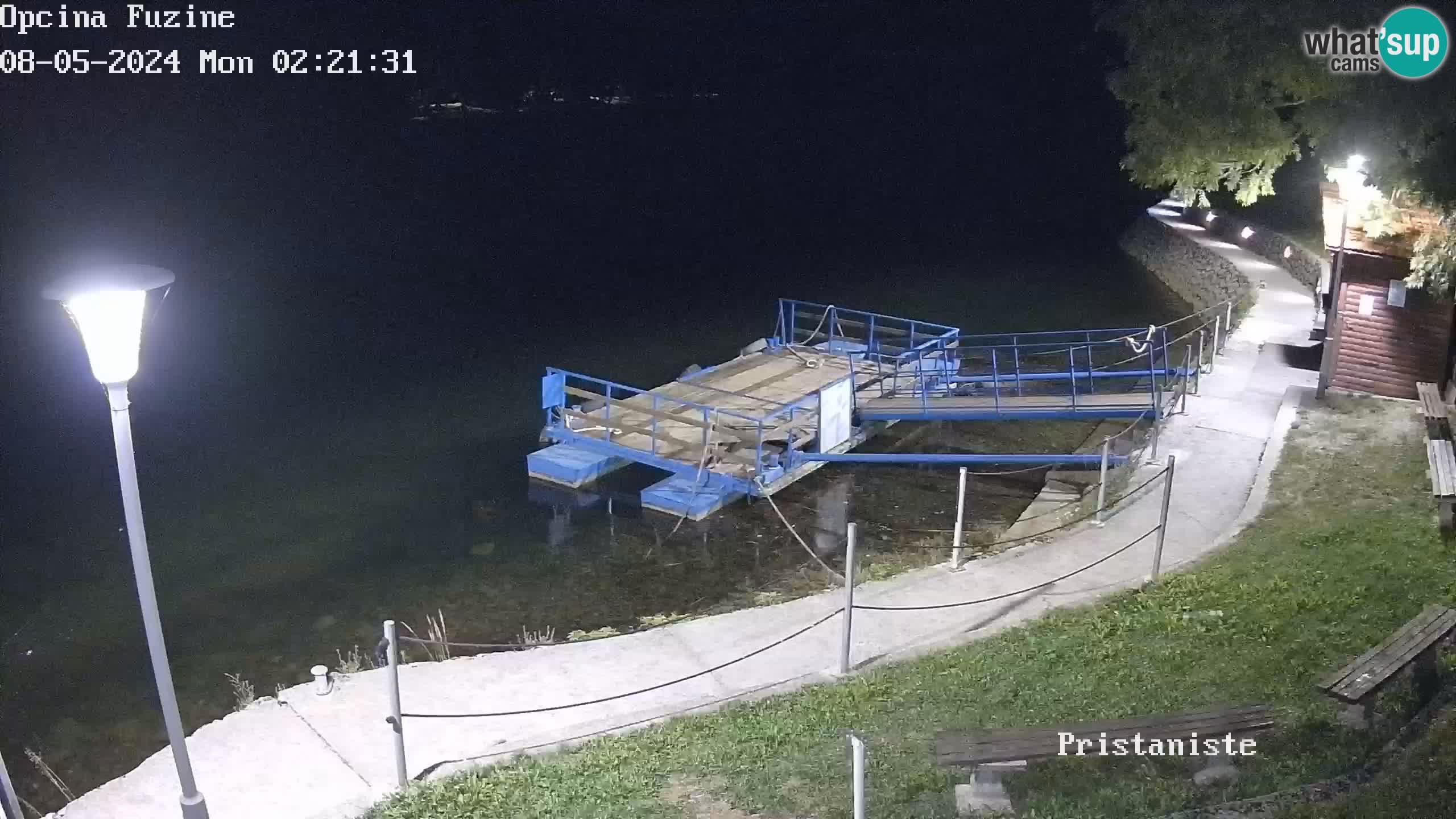 Lake Bajer webcam Bajersko Jezero Fužine tourist boat