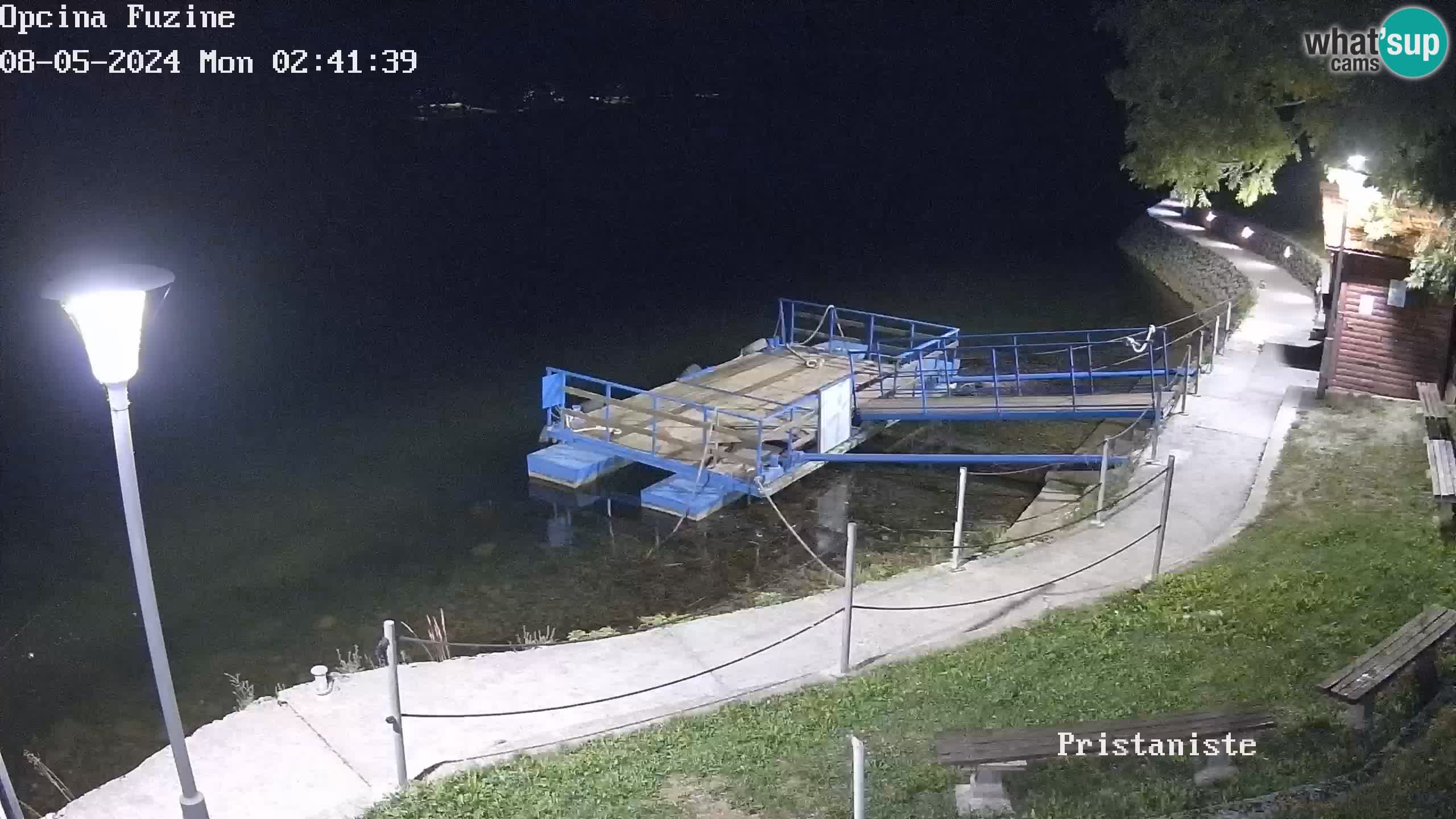 Lake Bajer webcam Bajersko Jezero Fužine tourist boat