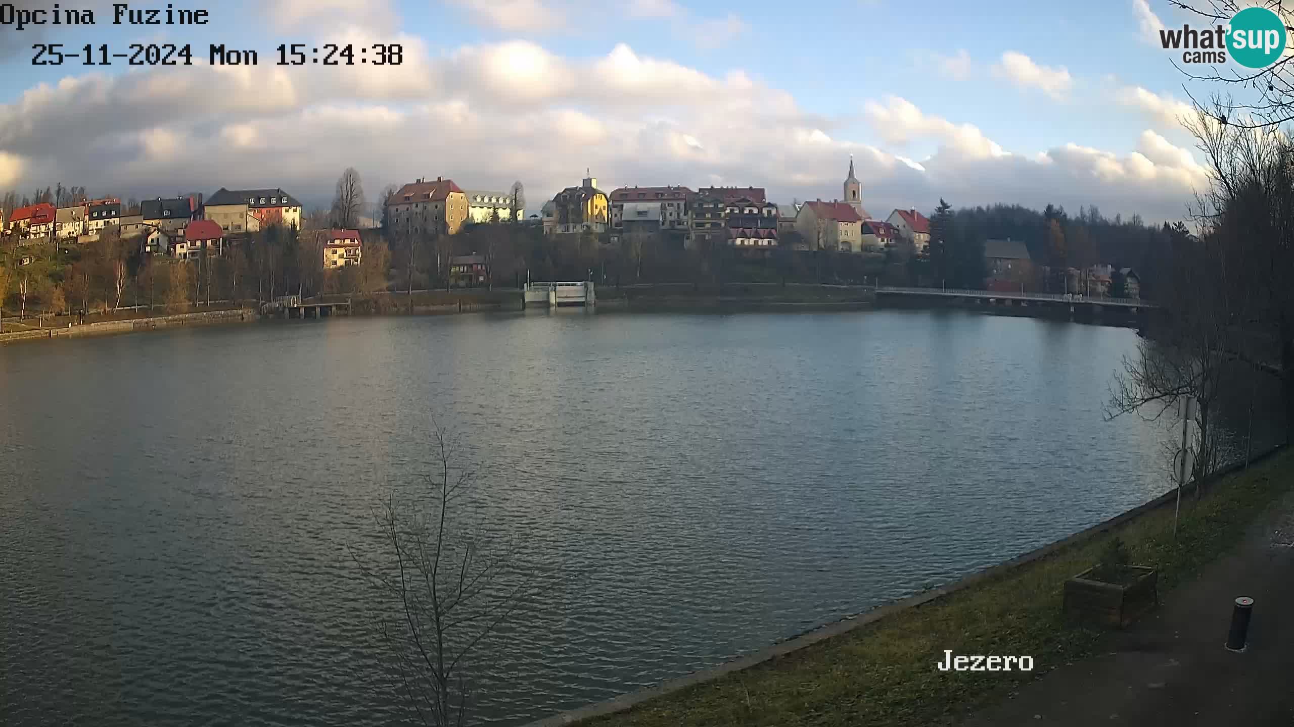 LIVE lago Bajer webcam Bajersko Jezero Fužine