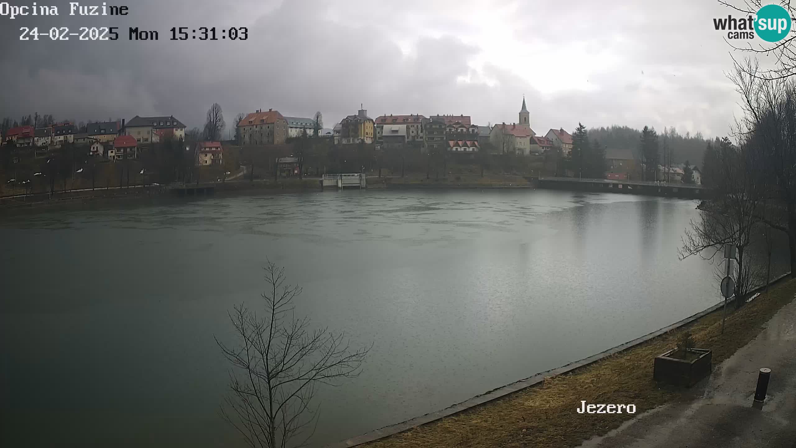 LIVE Lake Bajer livecam Bajersko Jezero Fužine