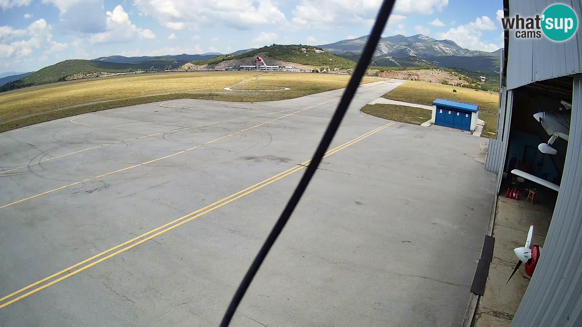 Spletna kamera Grobnik letališče – Čavle – Reka