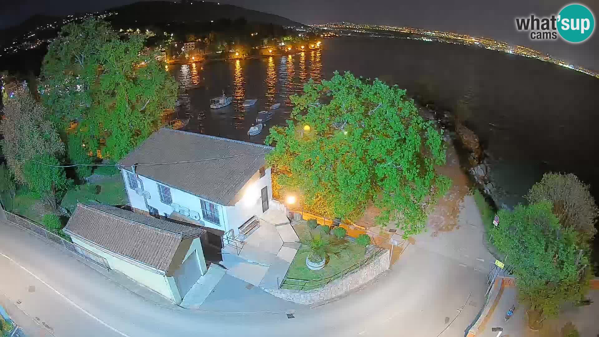 Ika Harbor Webcam – LIVE View of the Harbor and Opatija Lights