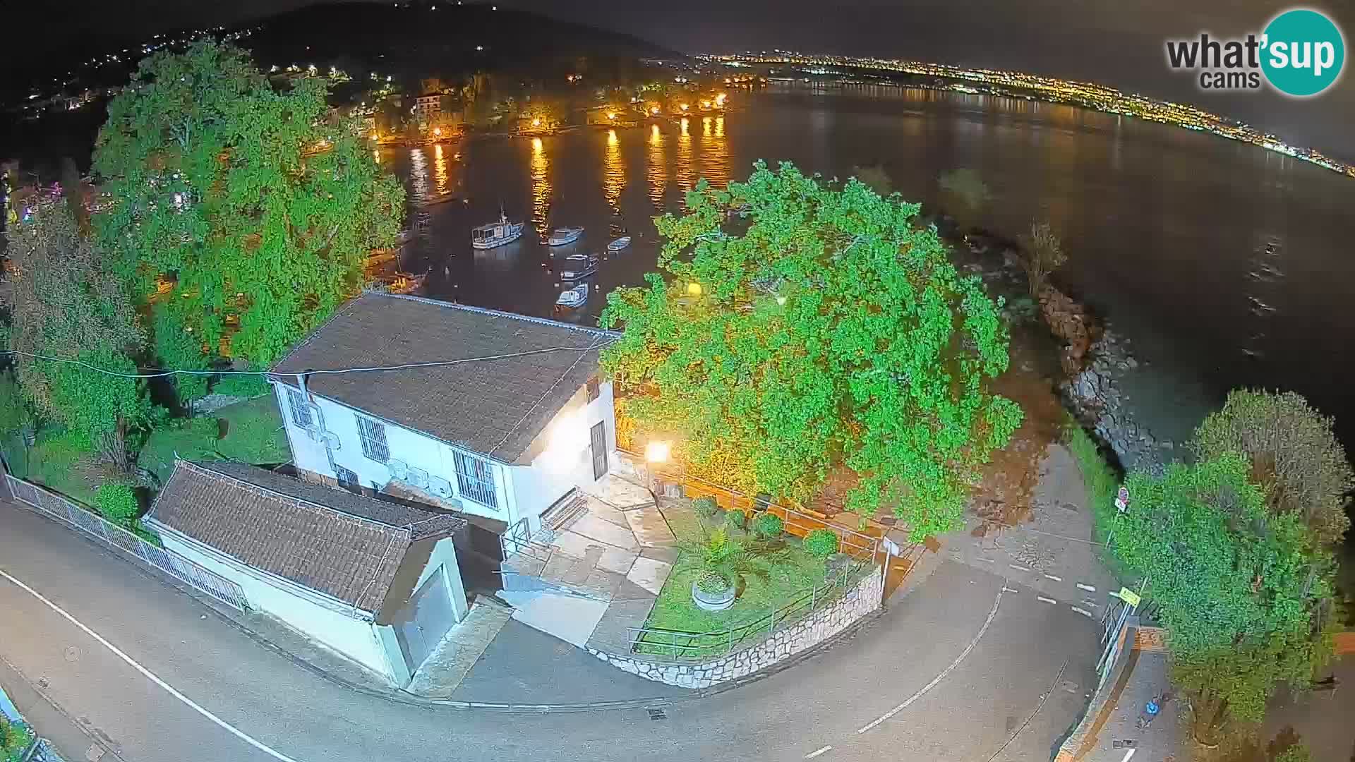 Ika Harbor Webcam – LIVE View of the Harbor and Opatija Lights