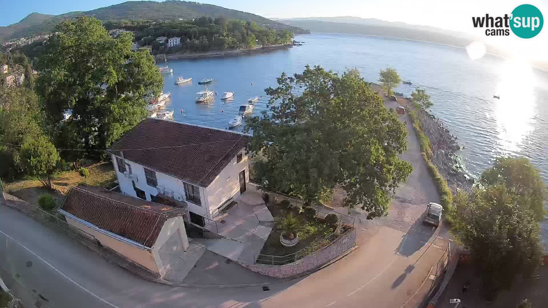 Ika Harbor Webcam – LIVE View of the Harbor and Opatija Lights