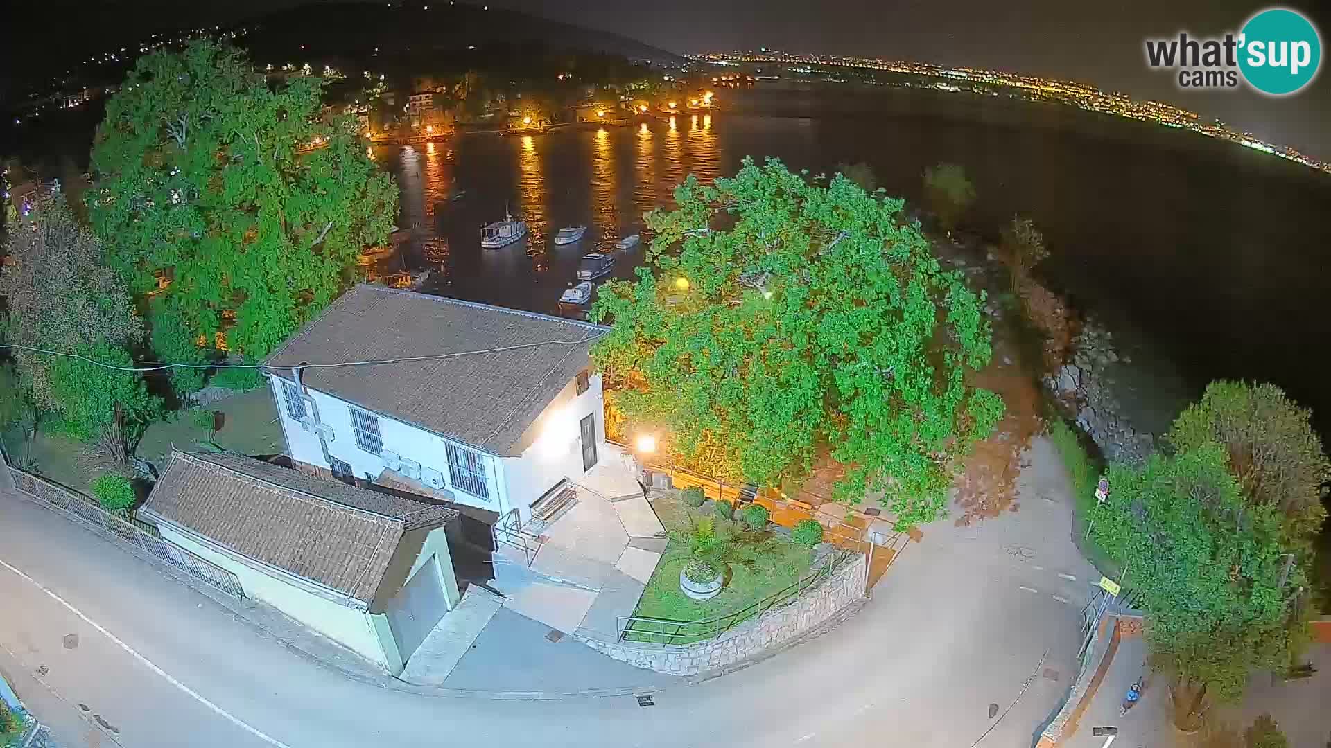 Ika Harbor Webcam – LIVE View of the Harbor and Opatija Lights