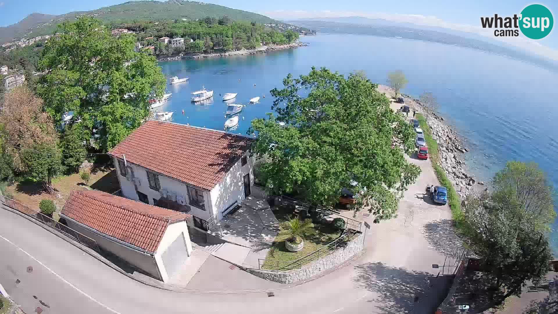 Web kamera luka Ika – Pogled uživo na luku i svjetla Opatije