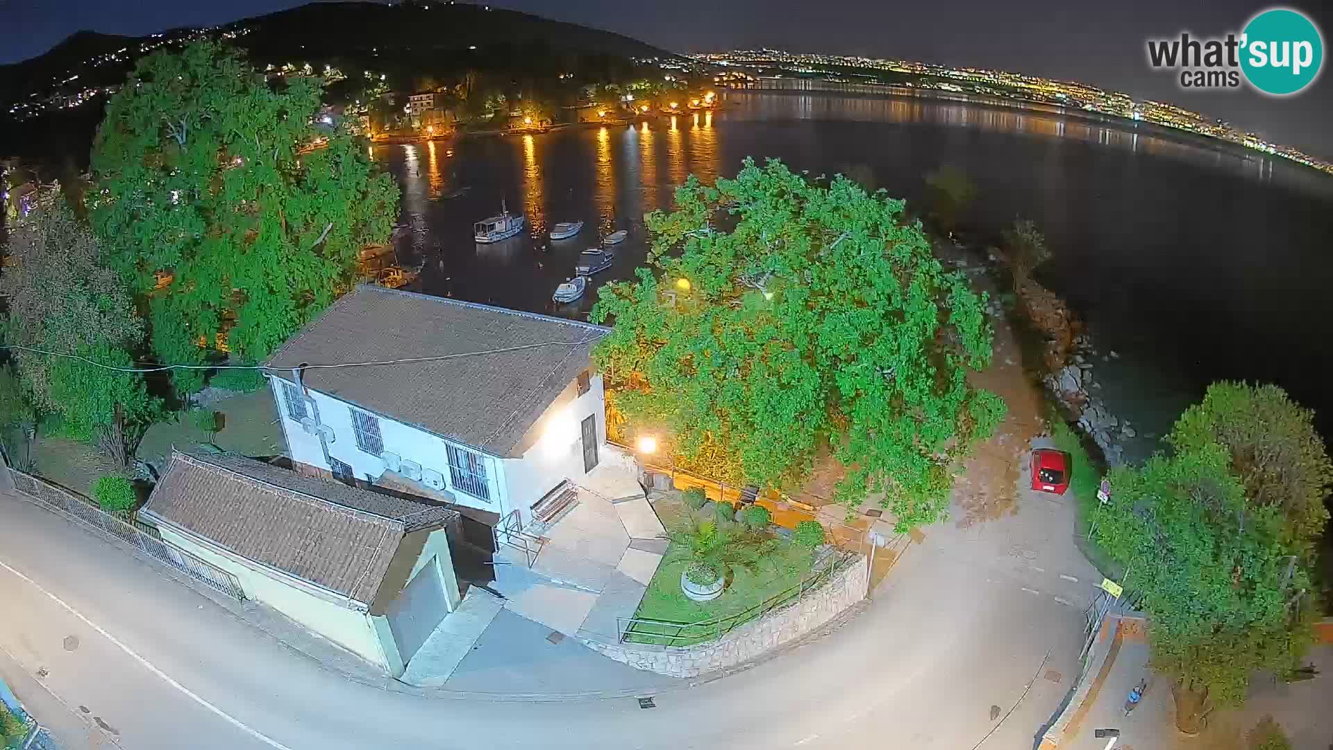 Ika Harbor Webcam – LIVE View of the Harbor and Opatija Lights