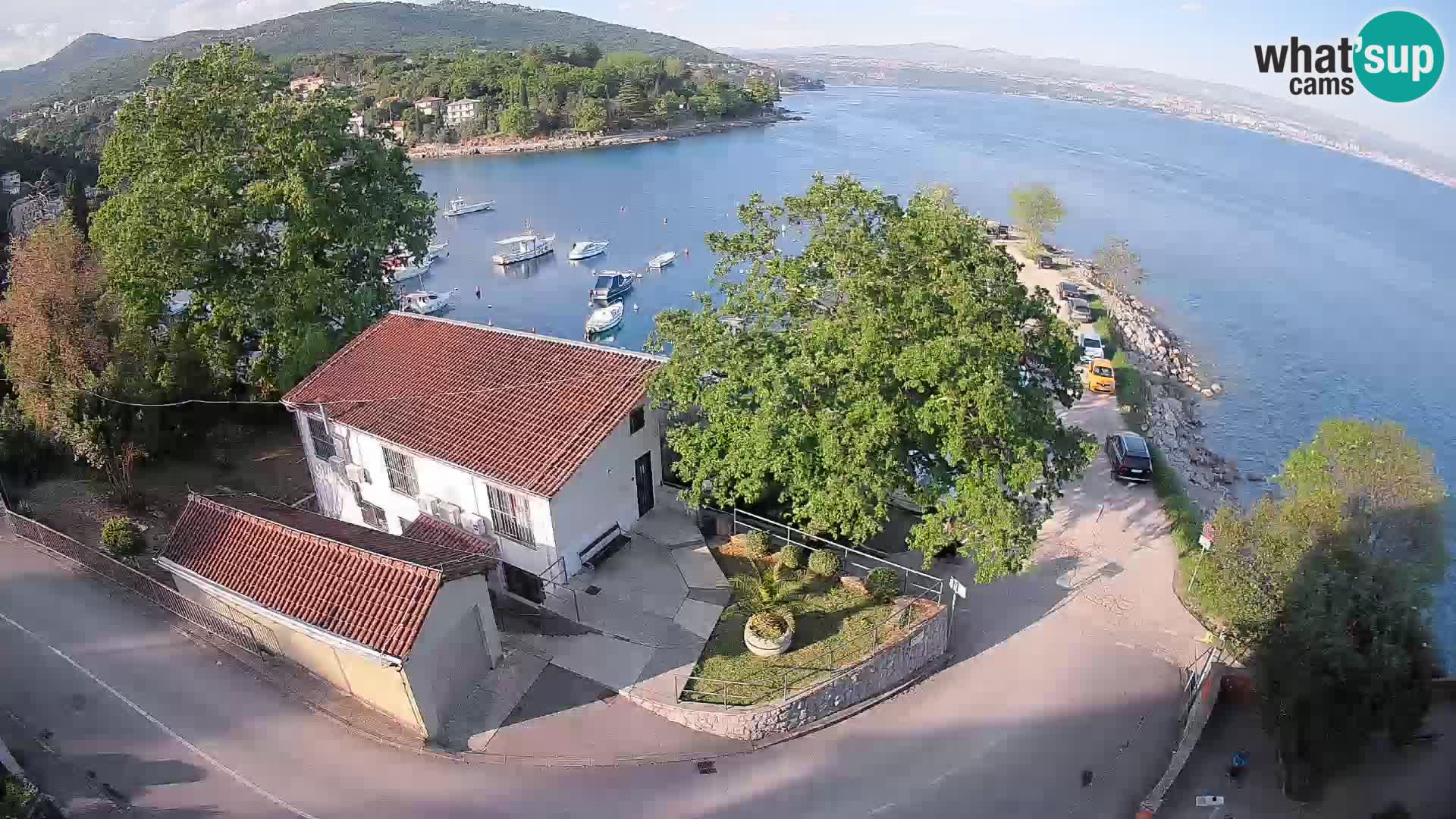 Web kamera luka Ika – Pogled uživo na luku i svjetla Opatije