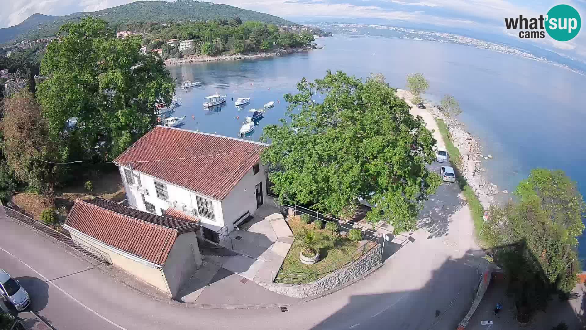 Ika Harbor Webcam – LIVE View of the Harbor and Opatija Lights