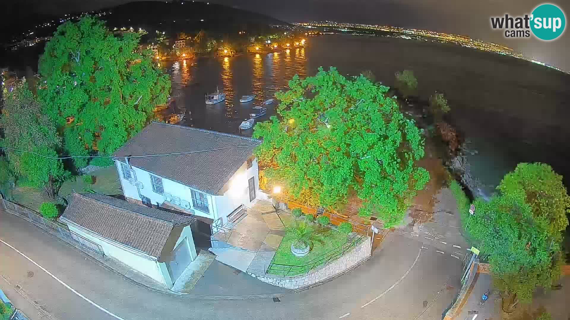 Ika Harbor Webcam – LIVE View of the Harbor and Opatija Lights