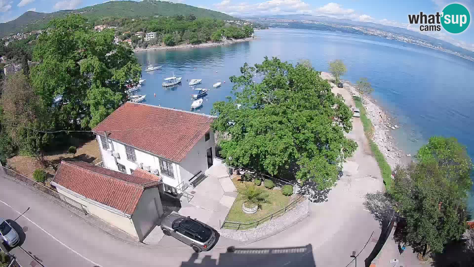 Ika Harbor Webcam – LIVE View of the Harbor and Opatija Lights