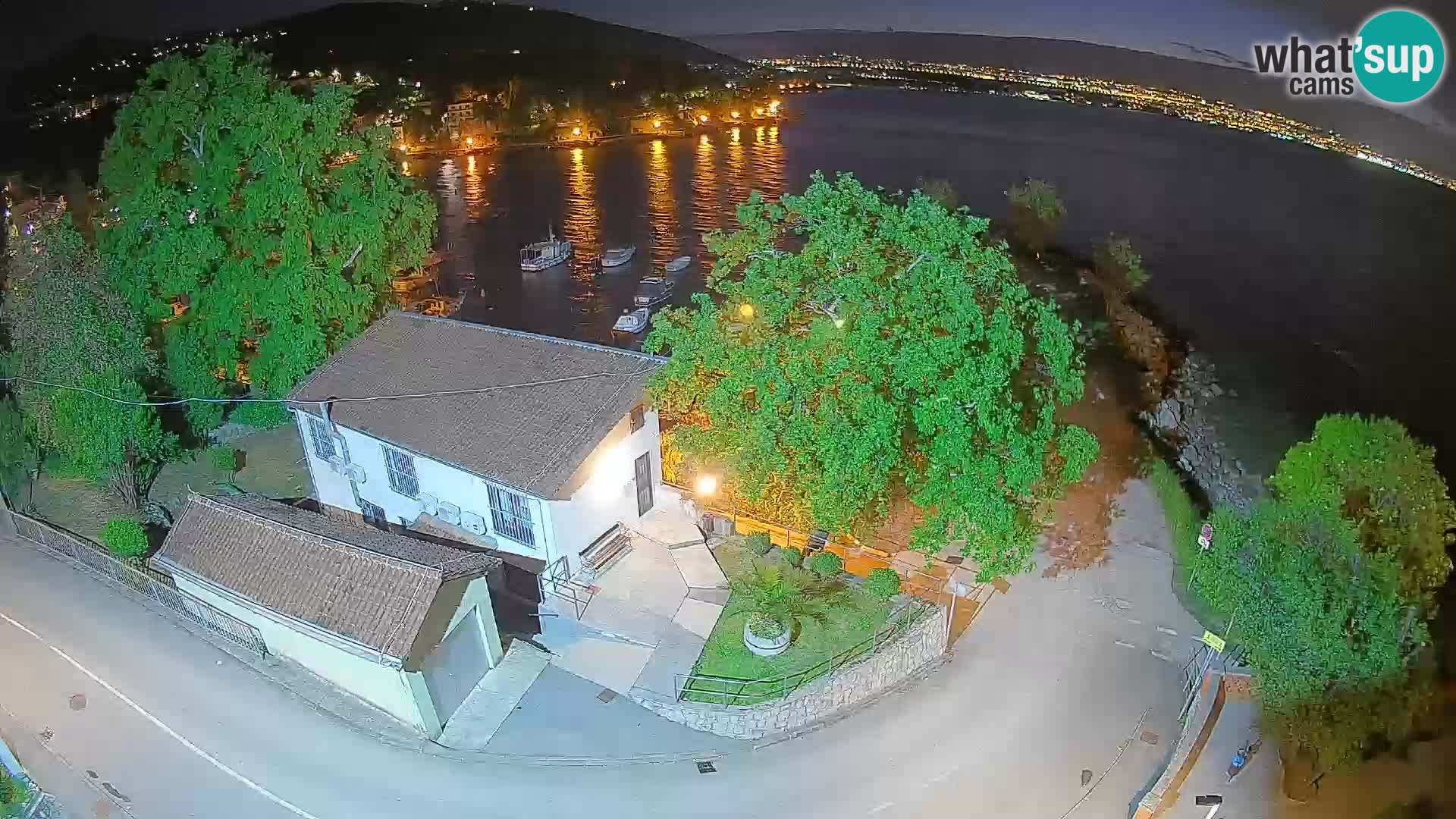 Ika Harbor Webcam – LIVE View of the Harbor and Opatija Lights