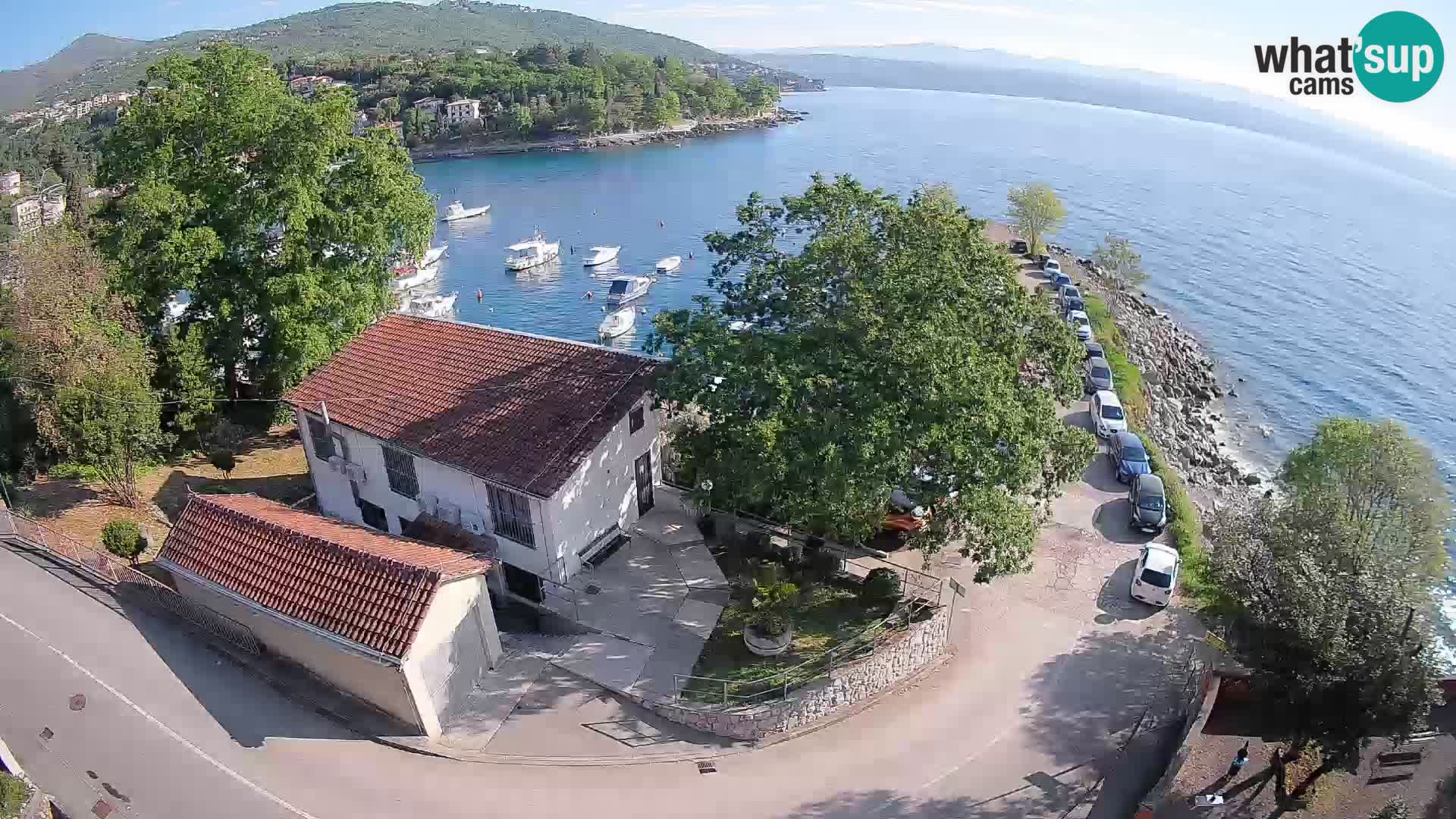 Web kamera luka Ika – Pogled uživo na luku i svjetla Opatije