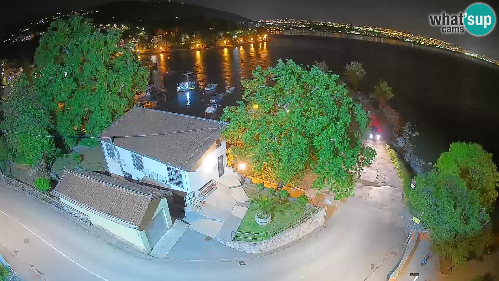 Ika Harbor Webcam – LIVE View of the Harbor and Opatija Lights