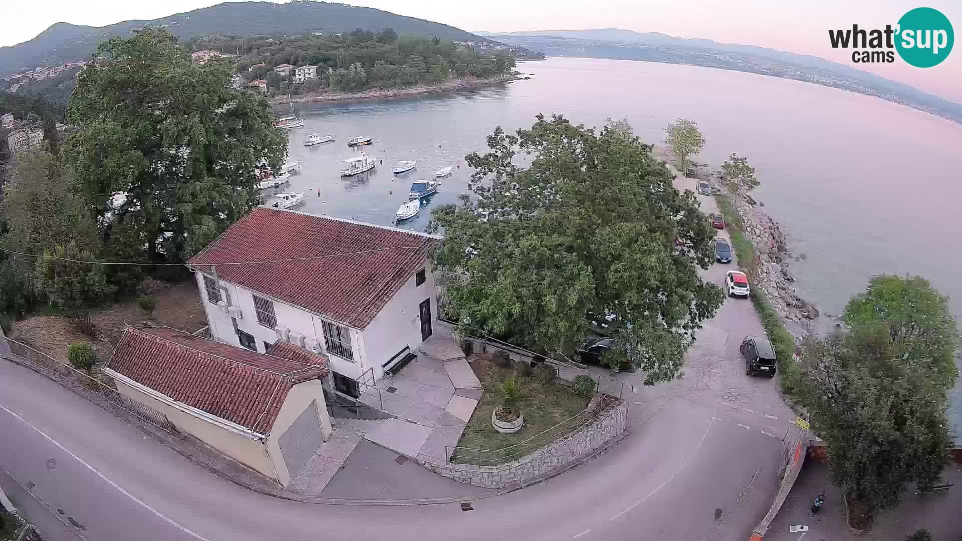 Ika Harbor Webcam – LIVE View of the Harbor and Opatija Lights