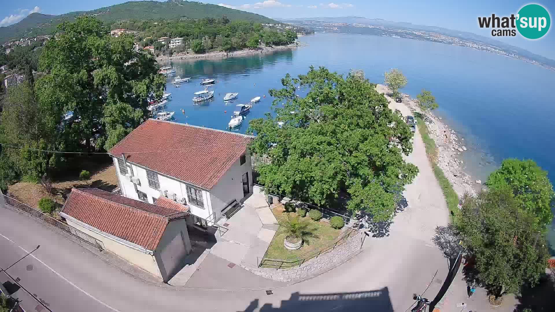 Ika Harbor Webcam – LIVE View of the Harbor and Opatija Lights