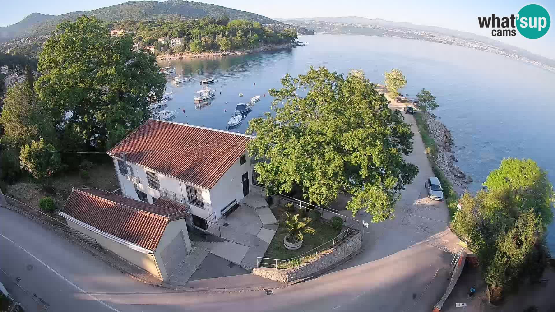 Ika Harbor Webcam – LIVE View of the Harbor and Opatija Lights