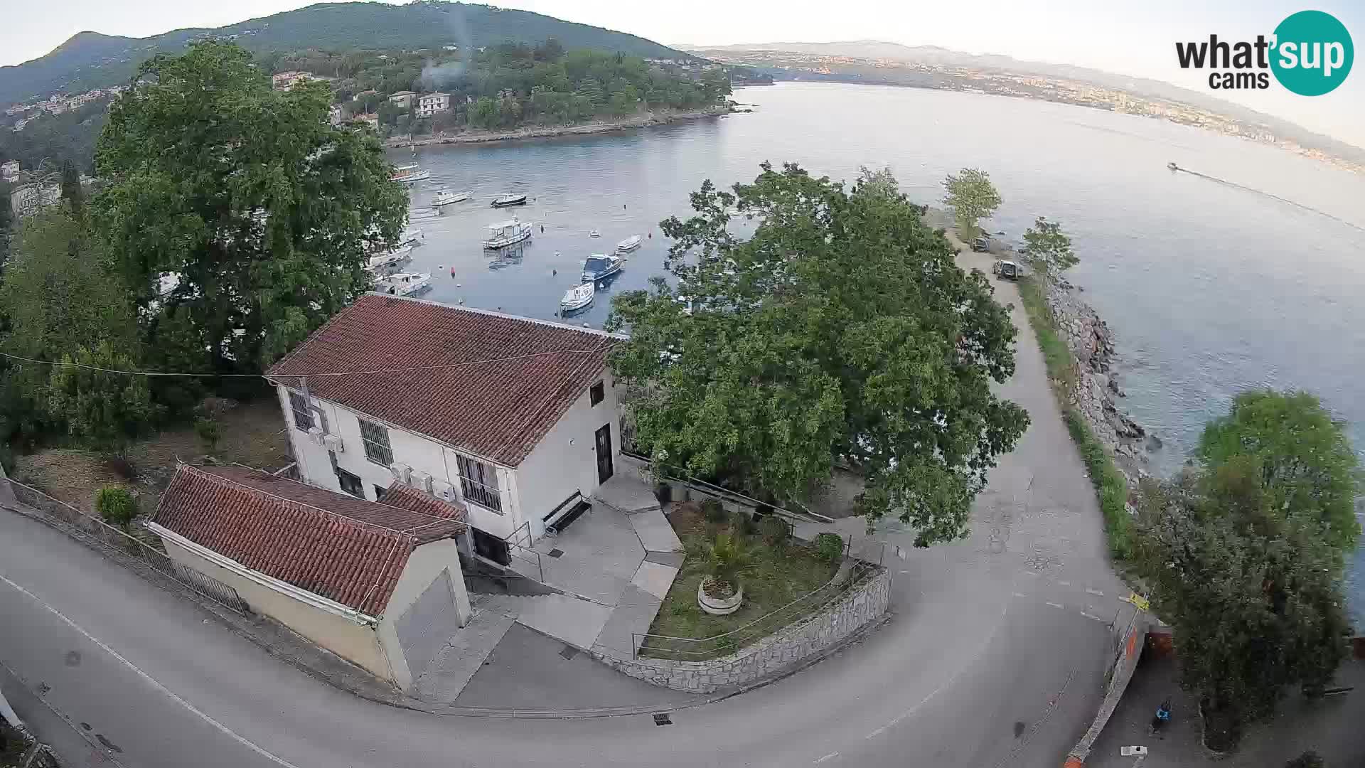 Ika Harbor Webcam – LIVE View of the Harbor and Opatija Lights