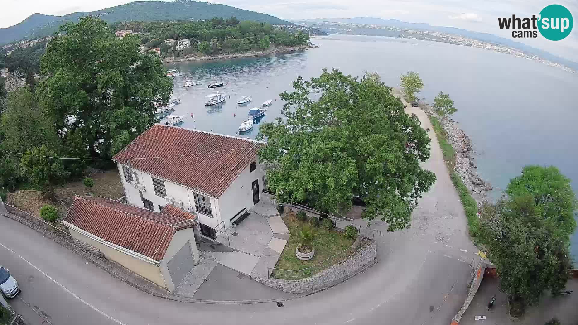 Ika Harbor Webcam – LIVE View of the Harbor and Opatija Lights