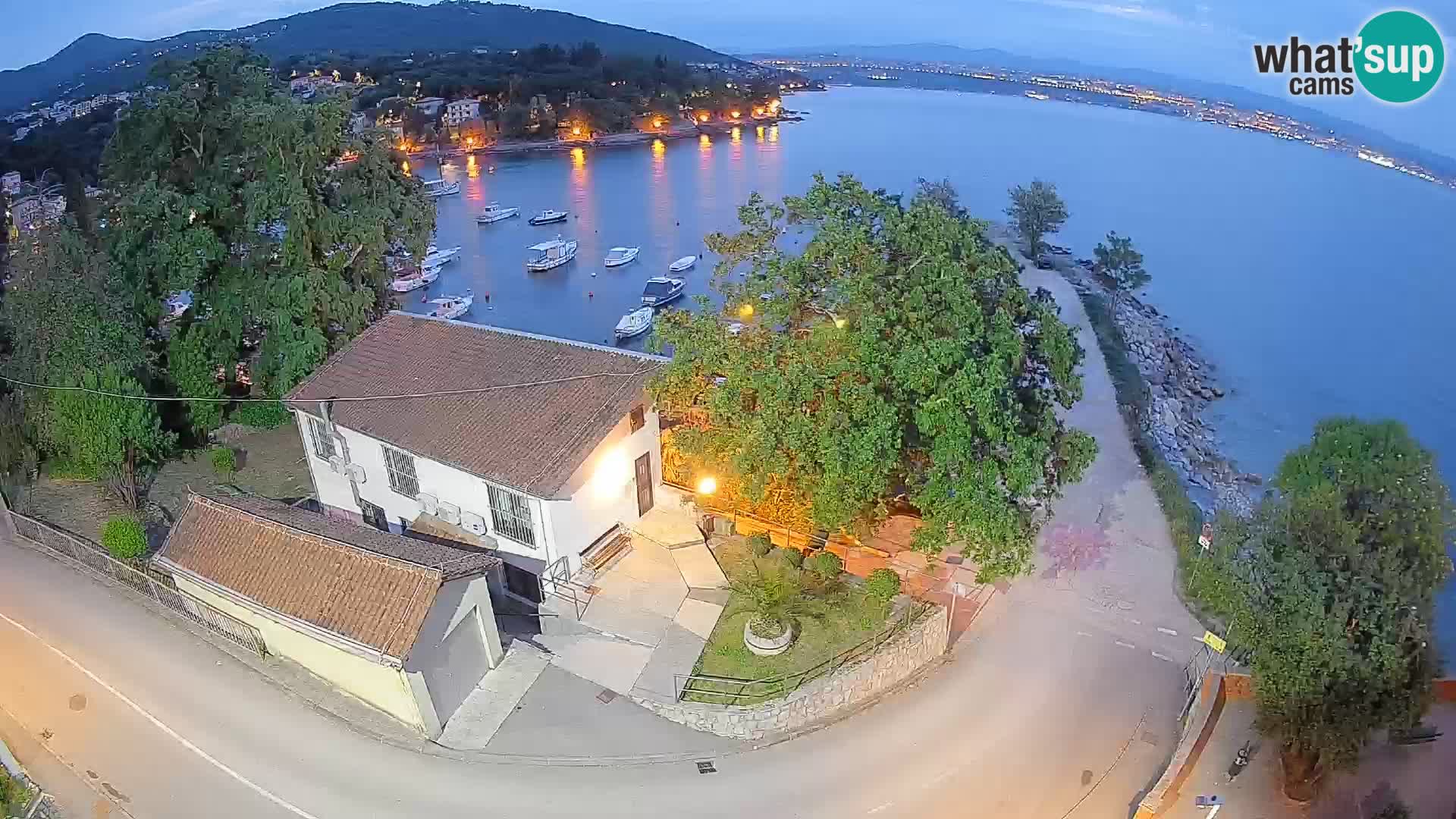 Webcam puerto de Ika – Vista en directo y luces de Opatija