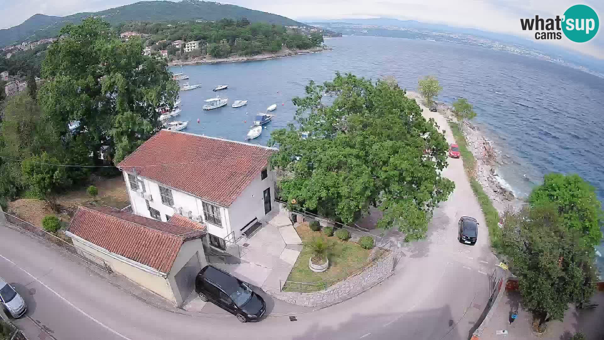 Web kamera luka Ika – Pogled uživo na luku i svjetla Opatije